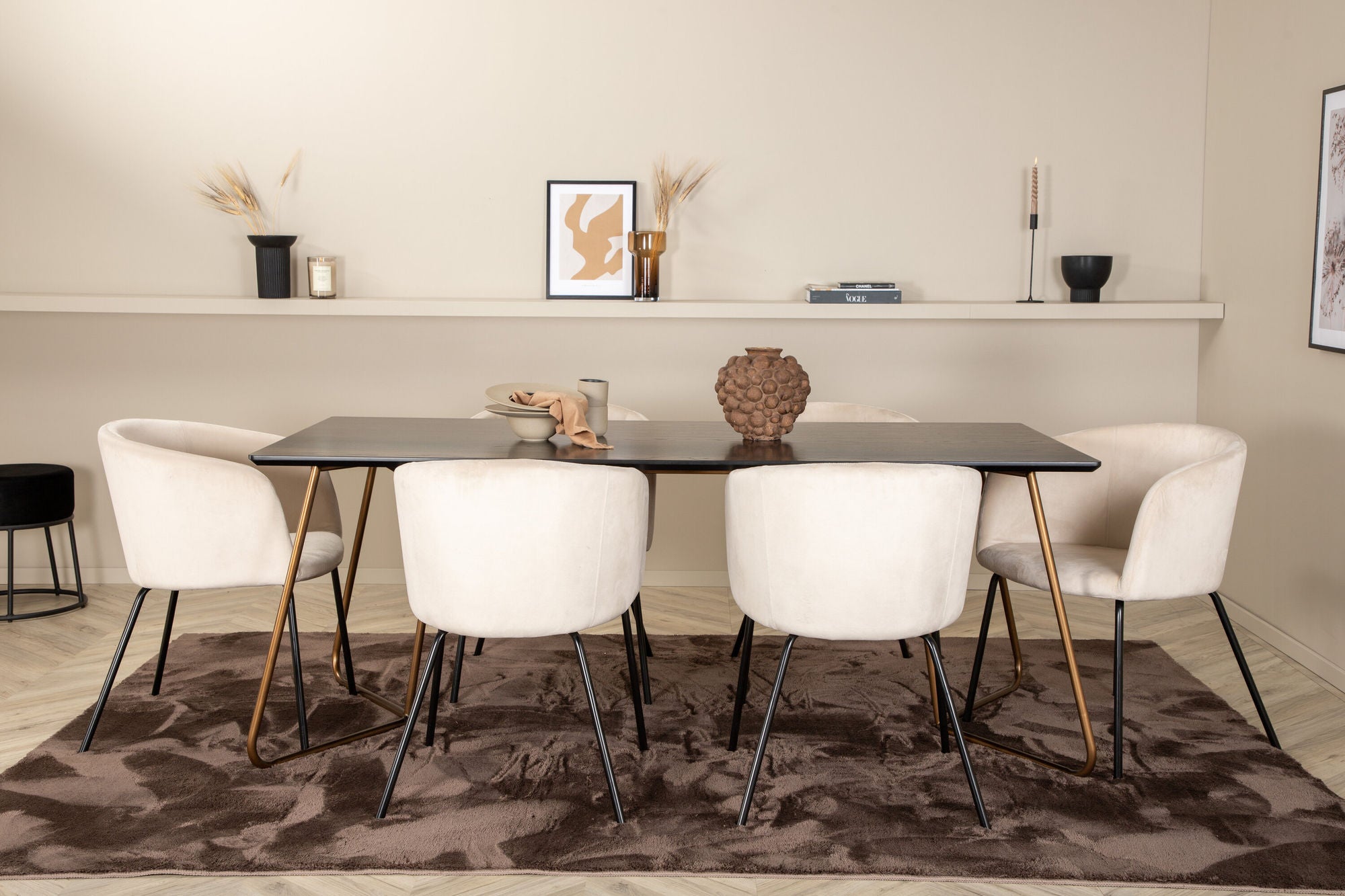 Venture Home Petra spisebord , Distressed Copper Black Veneer+Berit stol , Black Beige Velvet_6