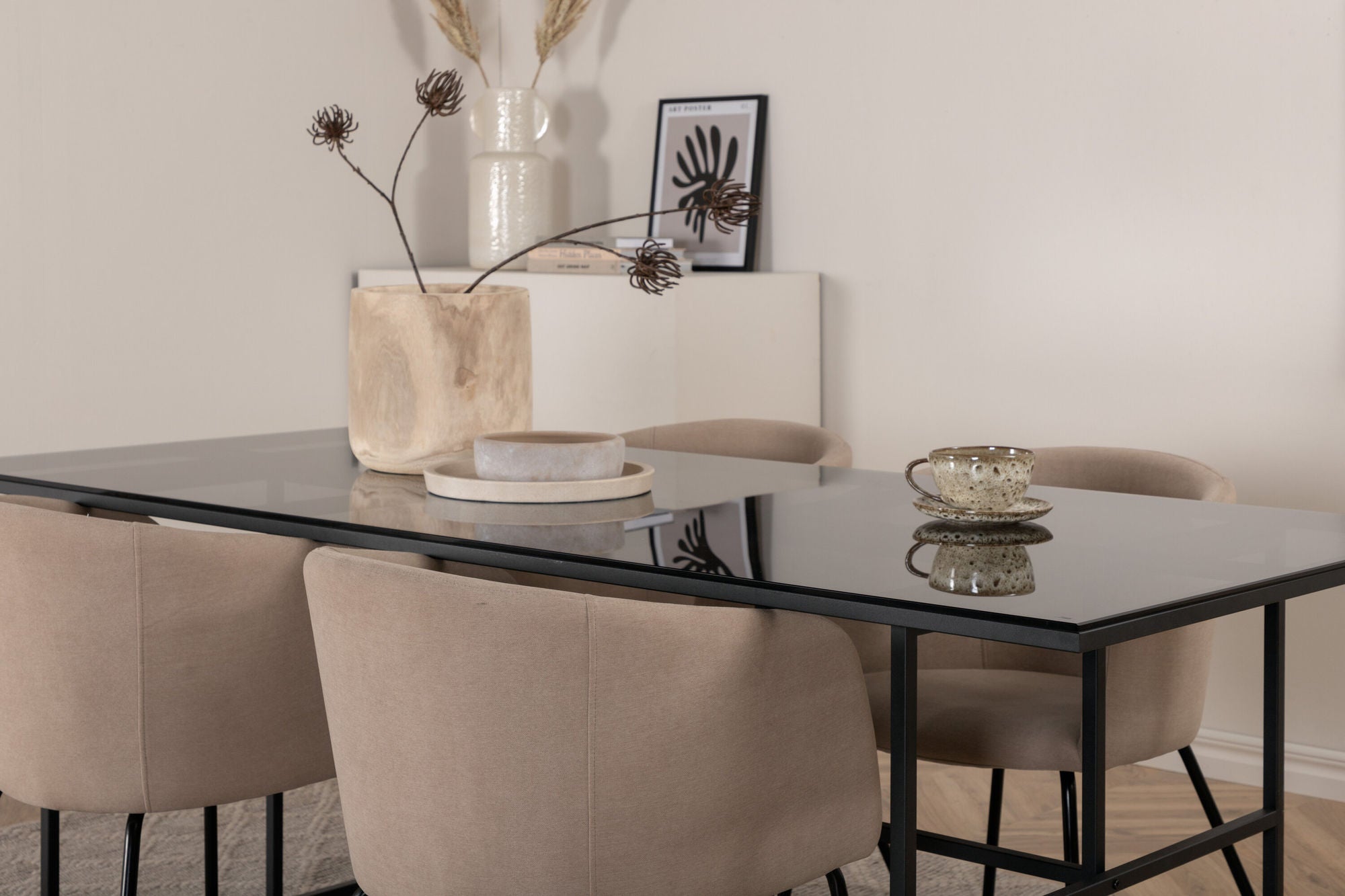 Venture Home Leif spisebord - Black / Black smoked smoked Glass+Berit stol - Black / Beige Fabric (Polyester linen )_4