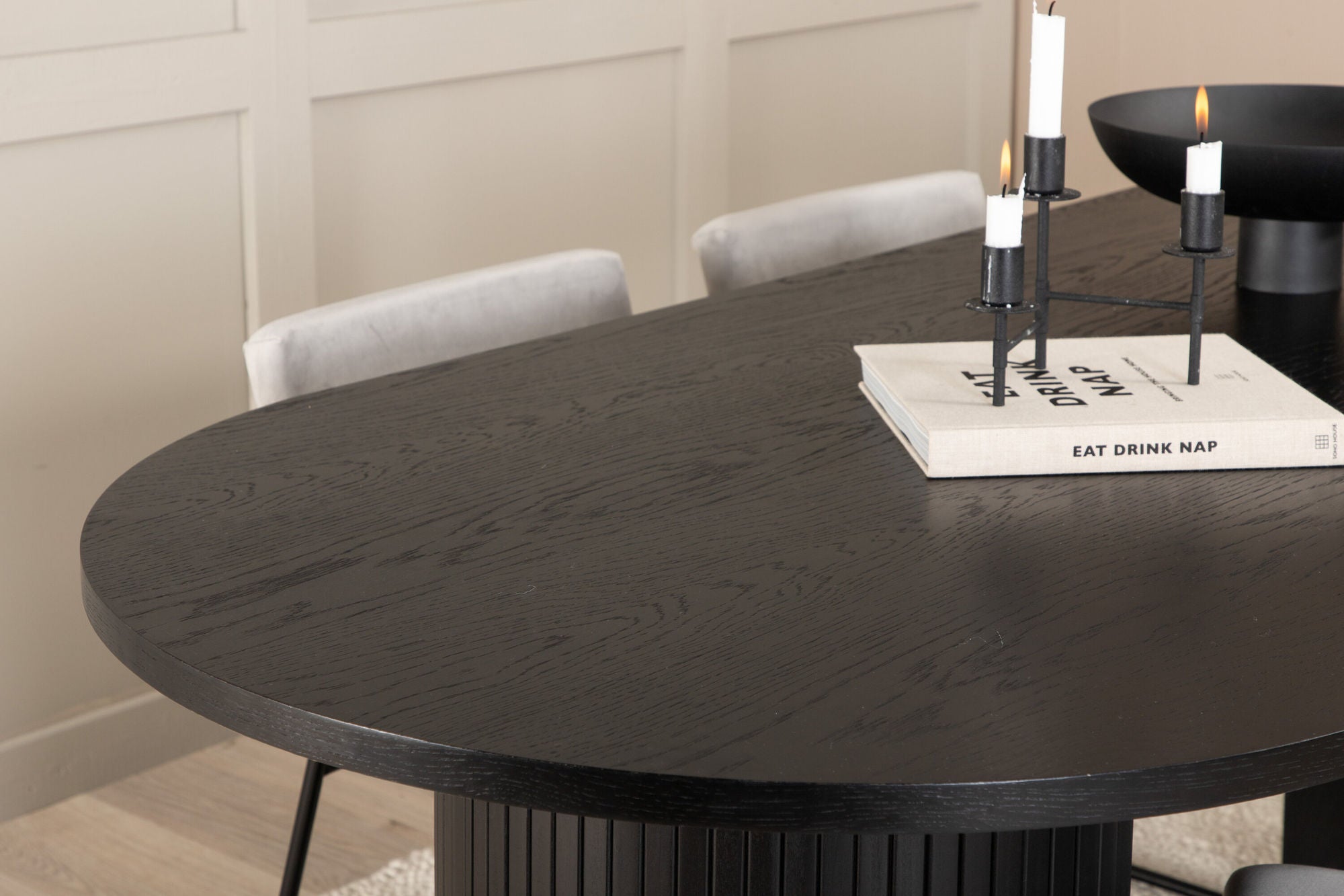 Venture Home Bianca Oval spisebord - Black / Black Veneer+Kenth stol - Black / Light Grey Velvet_4