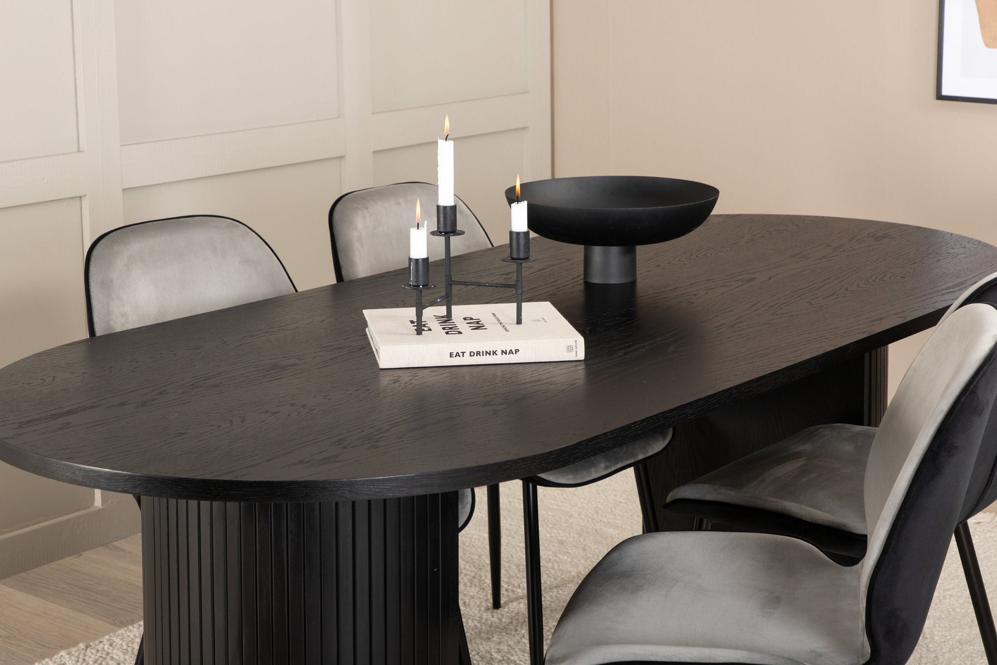 Venture Home Bianca Oval spisebord - Black / Black Veneer+Emma stol - Black / Black and Light Grey Black Velvet in Back Grey Velvet in front_4