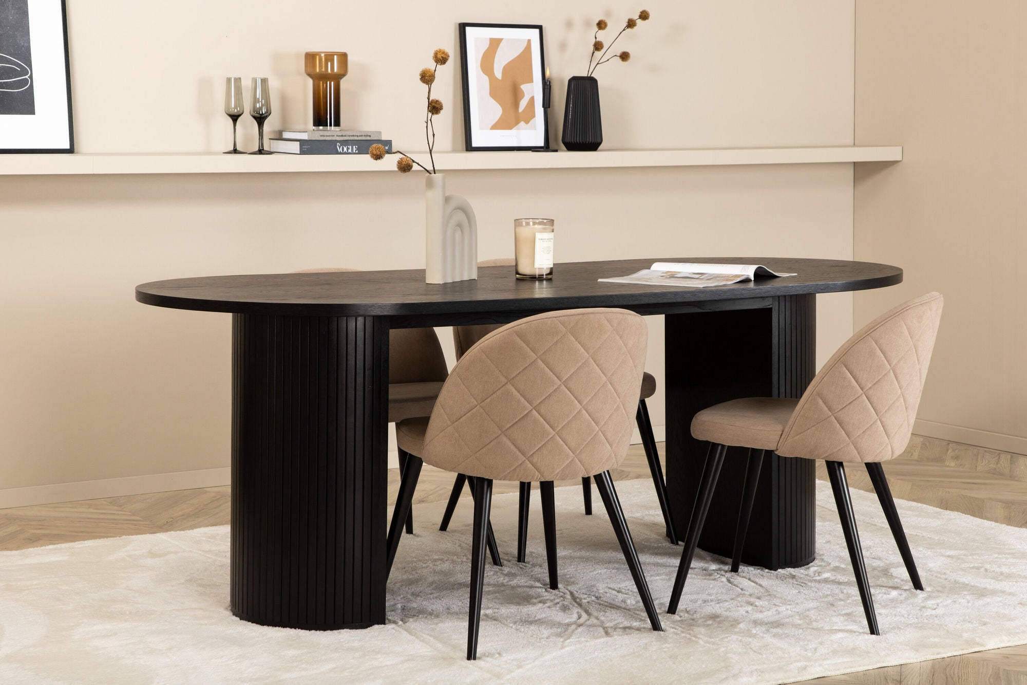 Venture Home Bianca Oval spisebord - Black / Black Veneer+Velvet Stitches stol - Black / Beige Fabric (Polyester linen )_4