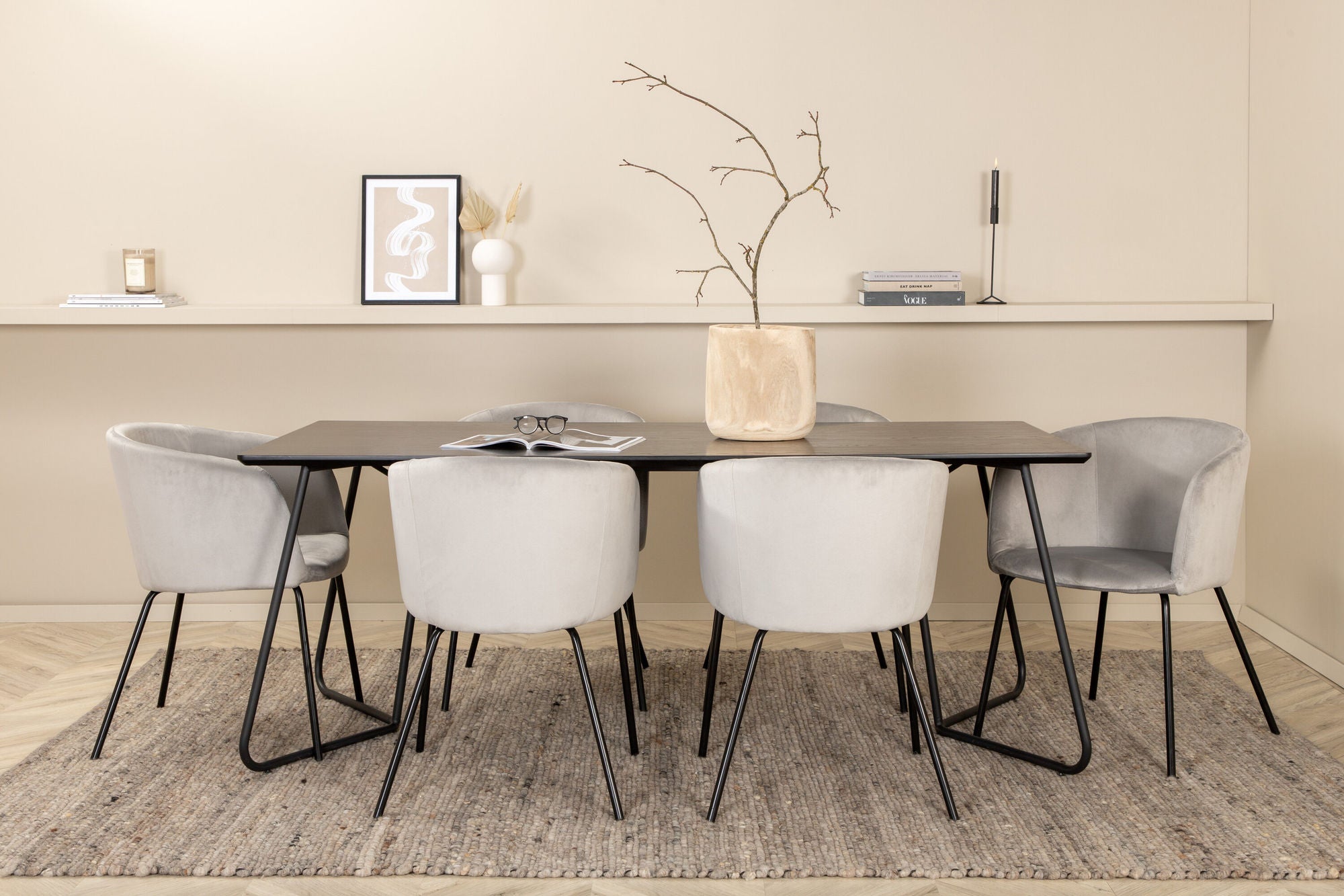 Venture Home Petra spisebord - Black / Black Veneer+Berit stol - Black / Light Grey Velvet_6
