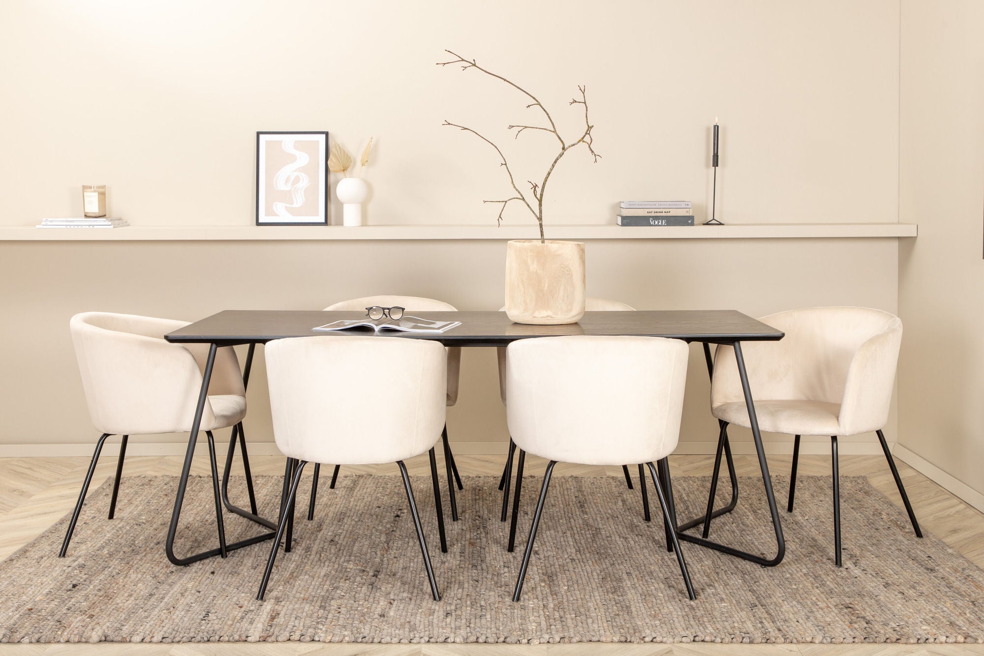 Venture Home Petra spisebord - Black / Black Veneer+Berit stol - Black / Beige Velvet_6