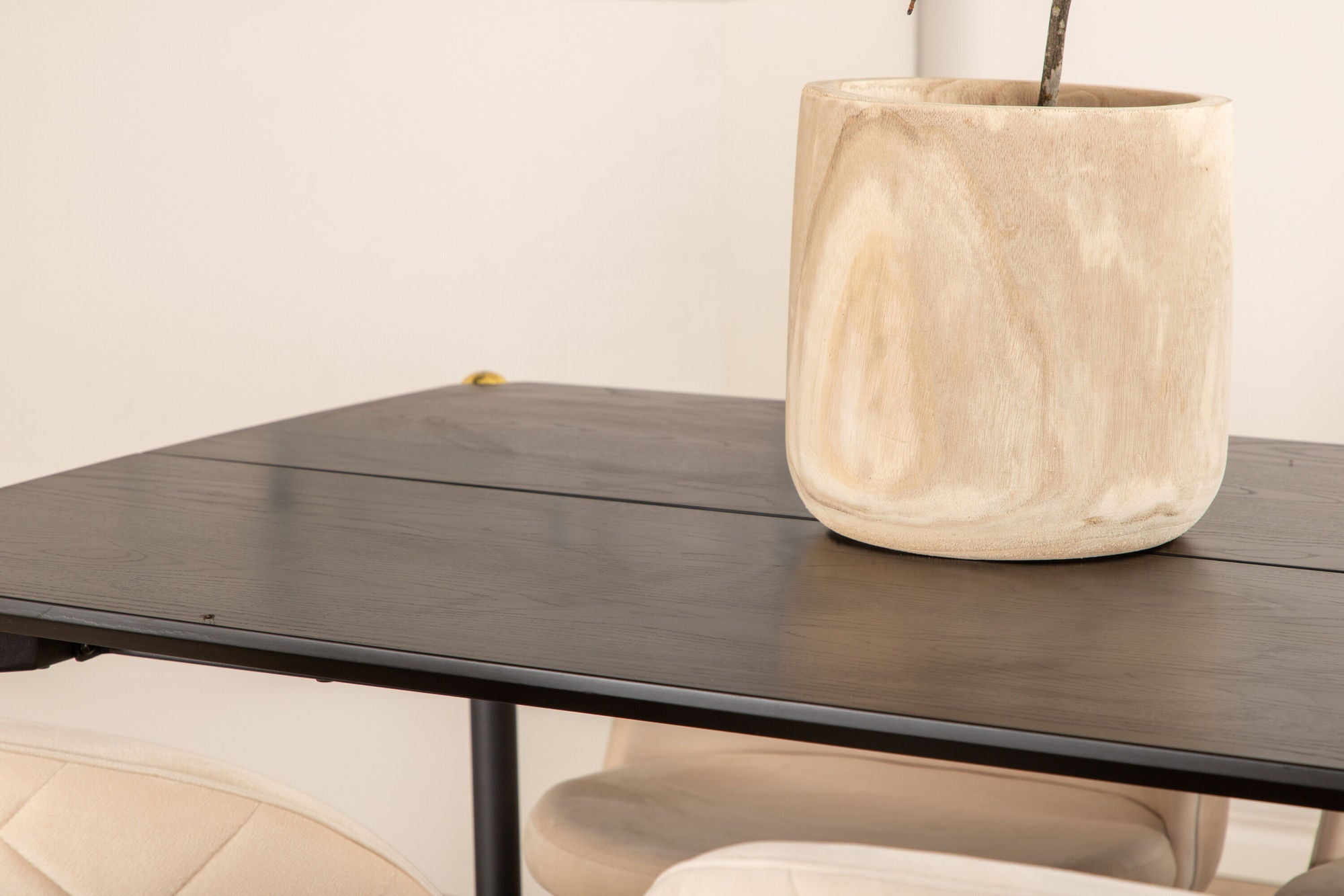 Venture Home Pelle spisebord - Black / black Black+Velvet Stitches stol - Black / Beige Velvet_6