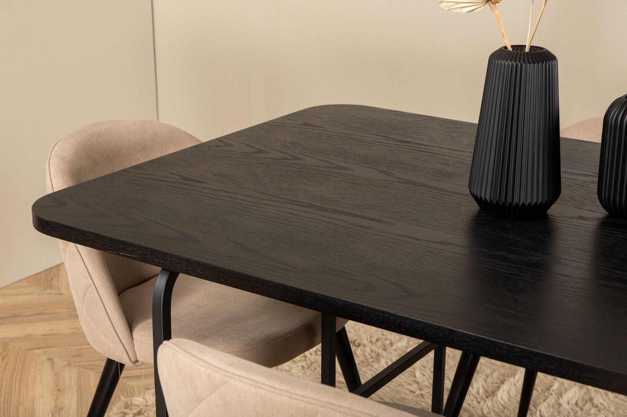 Venture Home Uno spisebord - Black / Black Veneer+Velvet Stitches stol - Black / Beige Fabric (Polyester linen )_6