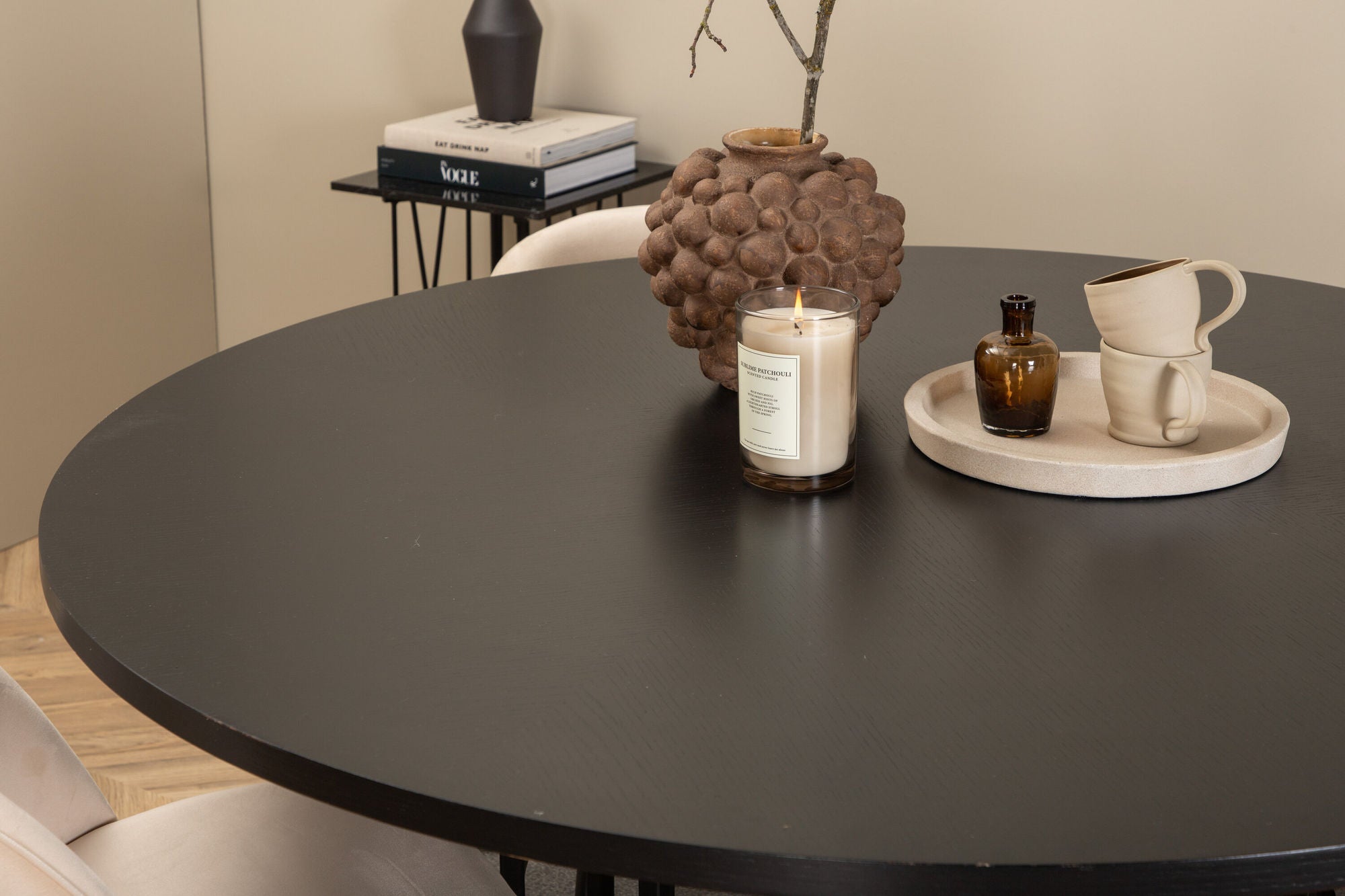 Venture Home Copenhagen - spisebord round - Black / Black+Velvet Stitches stol - Black / Beige Velvet_4