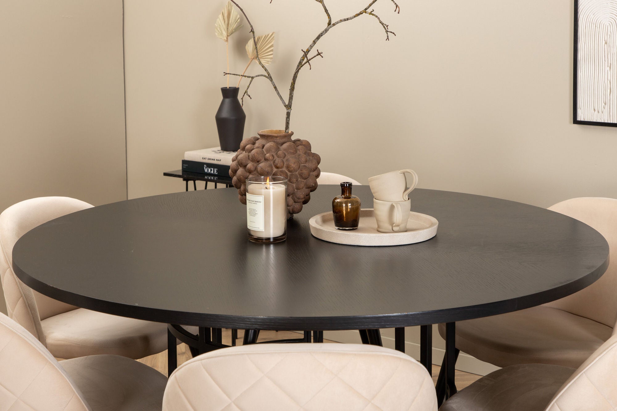 Venture Home Copenhagen - spisebord round - Black / Black+Velvet Stitches stol - Black / Beige Velvet_6