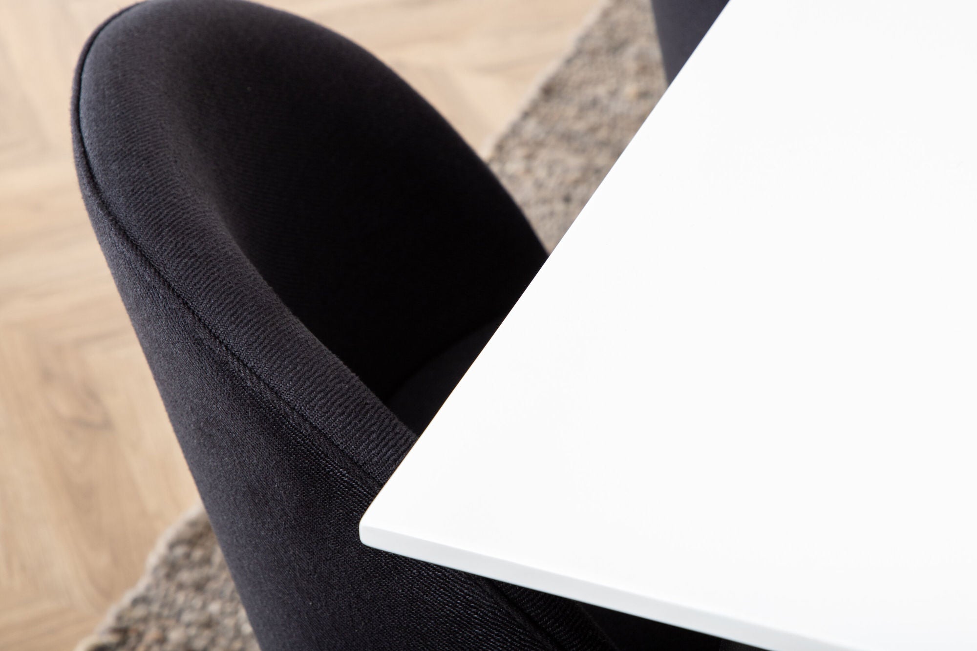 Venture Home Jimmy spisebord , Black White HPL+Velvet Dining Chiar , Black legs, Black Fabric_6