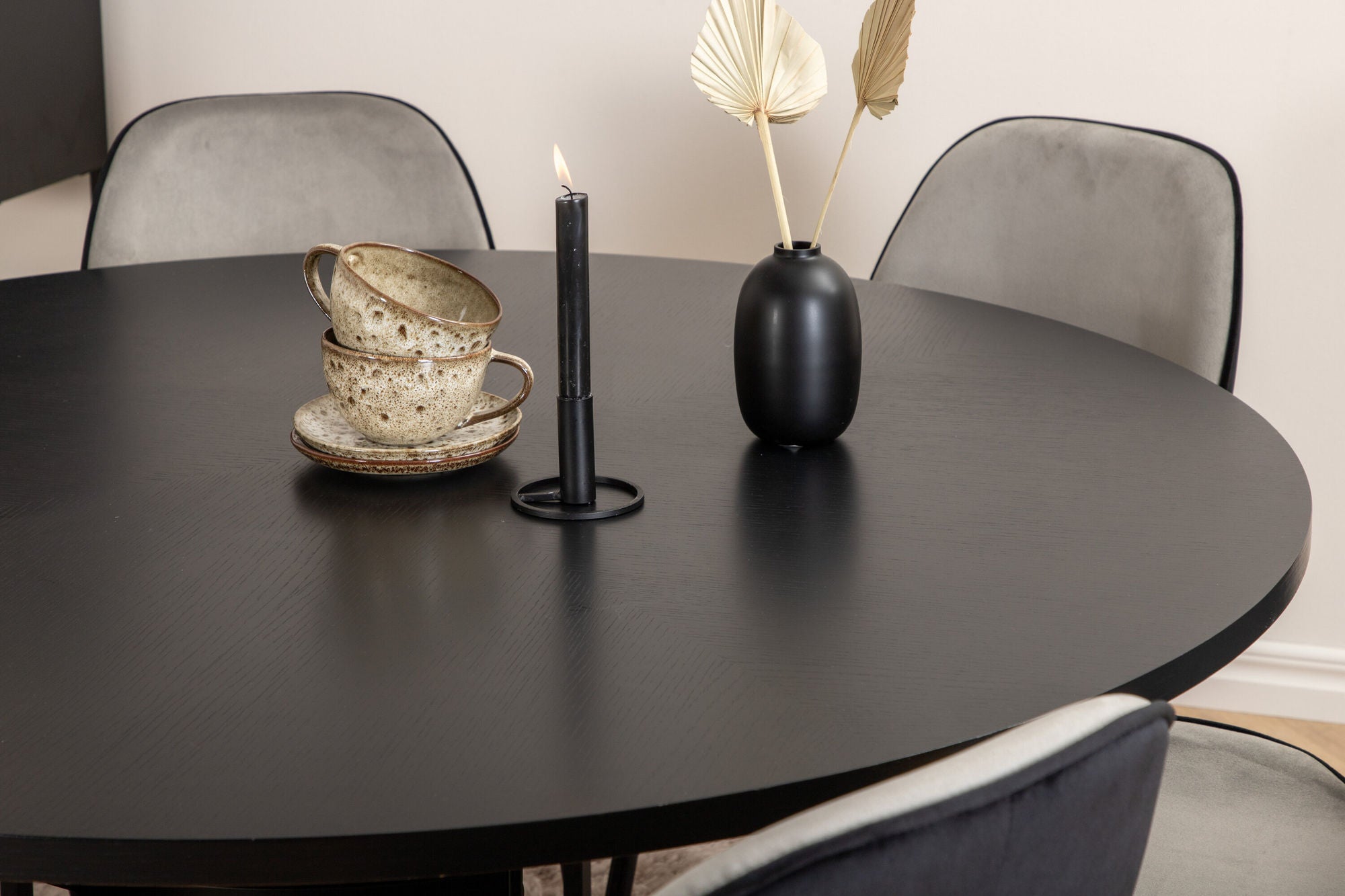 Venture Home Copenhagen - spisebord round - Black / Black+Emma stol - Black / Black and Light Grey Black Velvet in Back Grey Velvet in front_6
