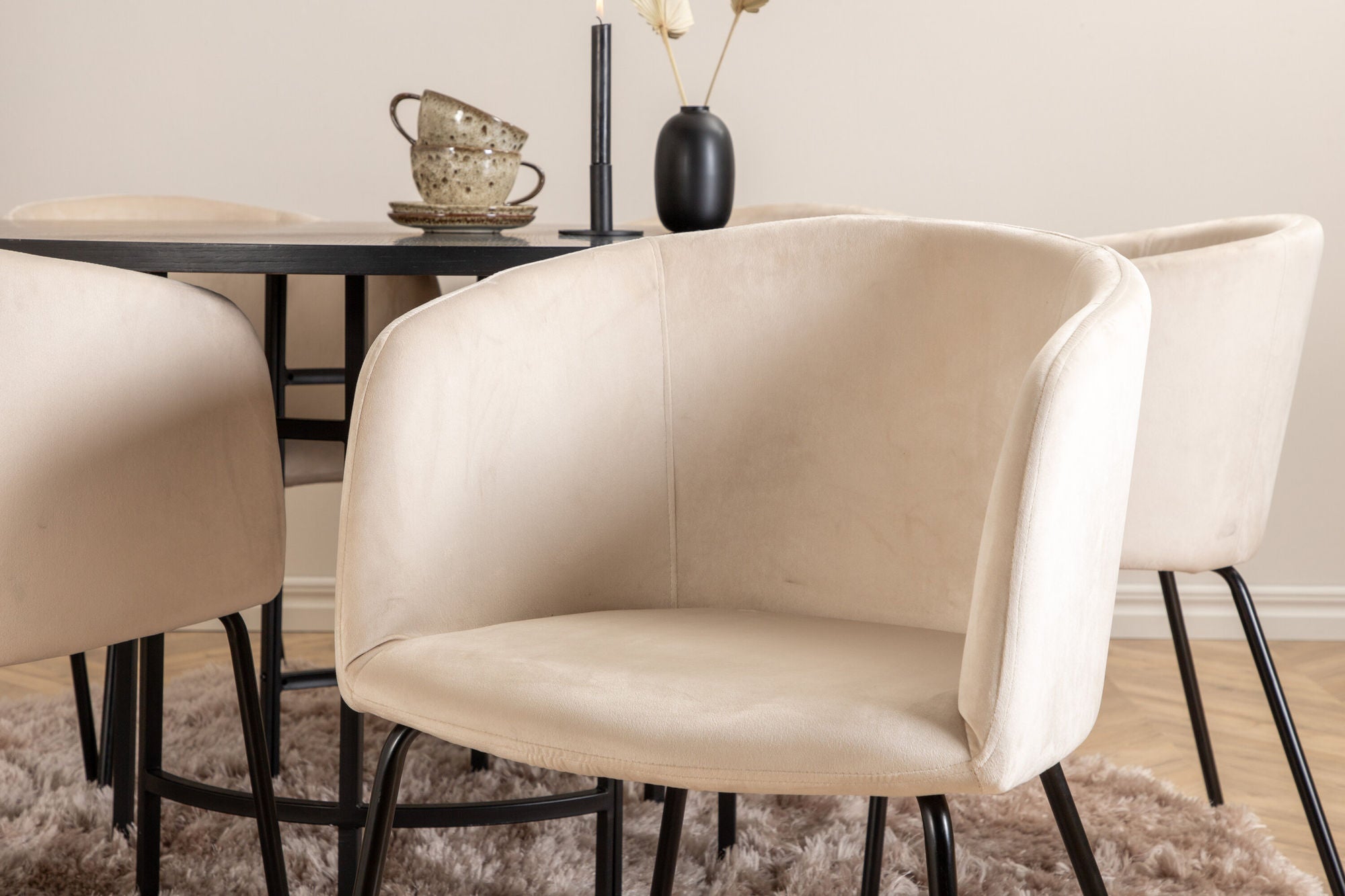 Venture Home Copenhagen - spisebord round - Black / Black+Berit stol - Black / Beige Velvet_6