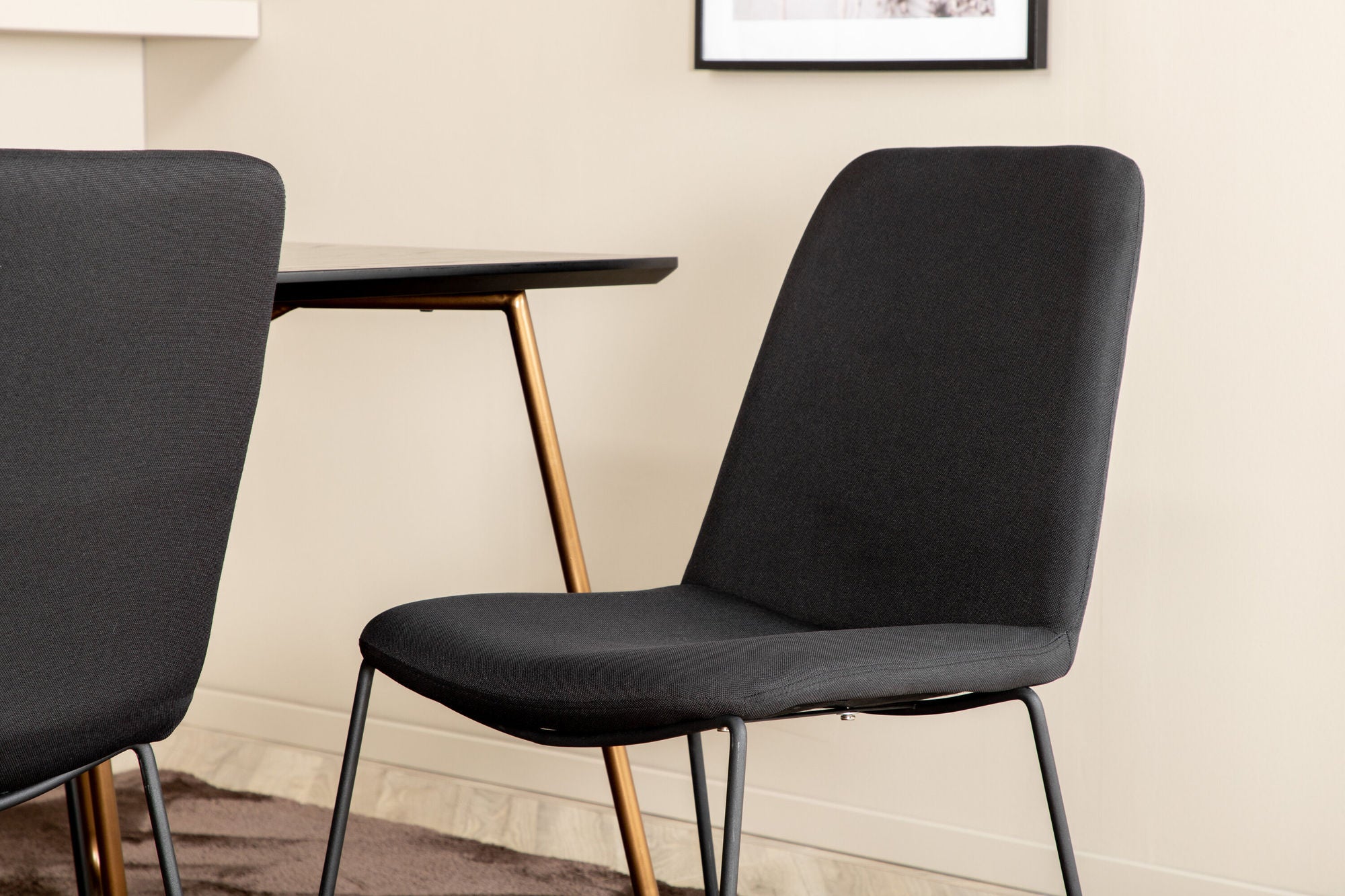 Venture Home Petra spisebord , Distressed Copper Black Veneer+Muce Spisebordsstol , Black Legs , Black Fabric_6