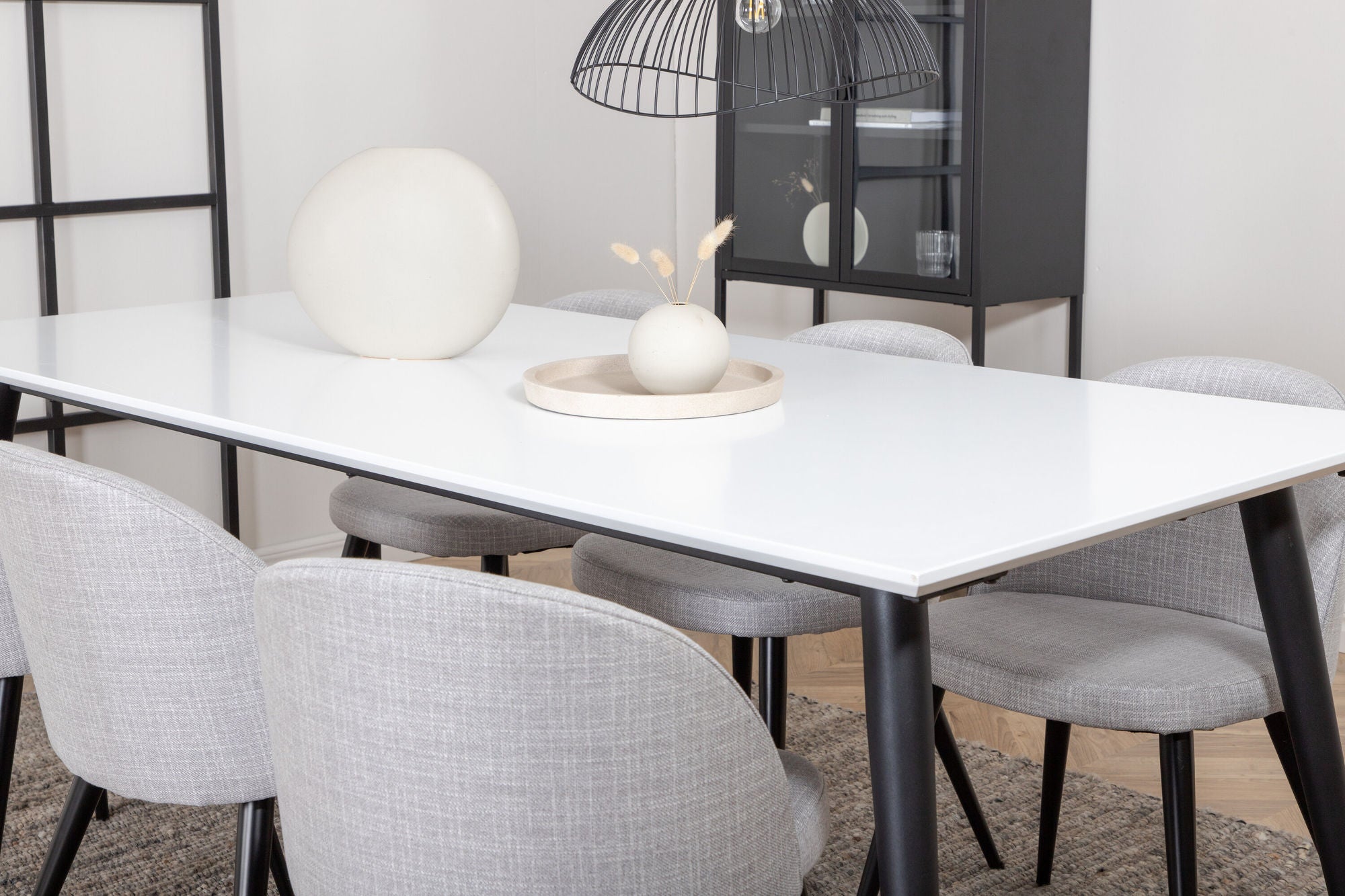 Venture Home Jimmy spisebord , Black White HPL+Velvet Dining Chiar , Black legs , Light GreyFabric_6