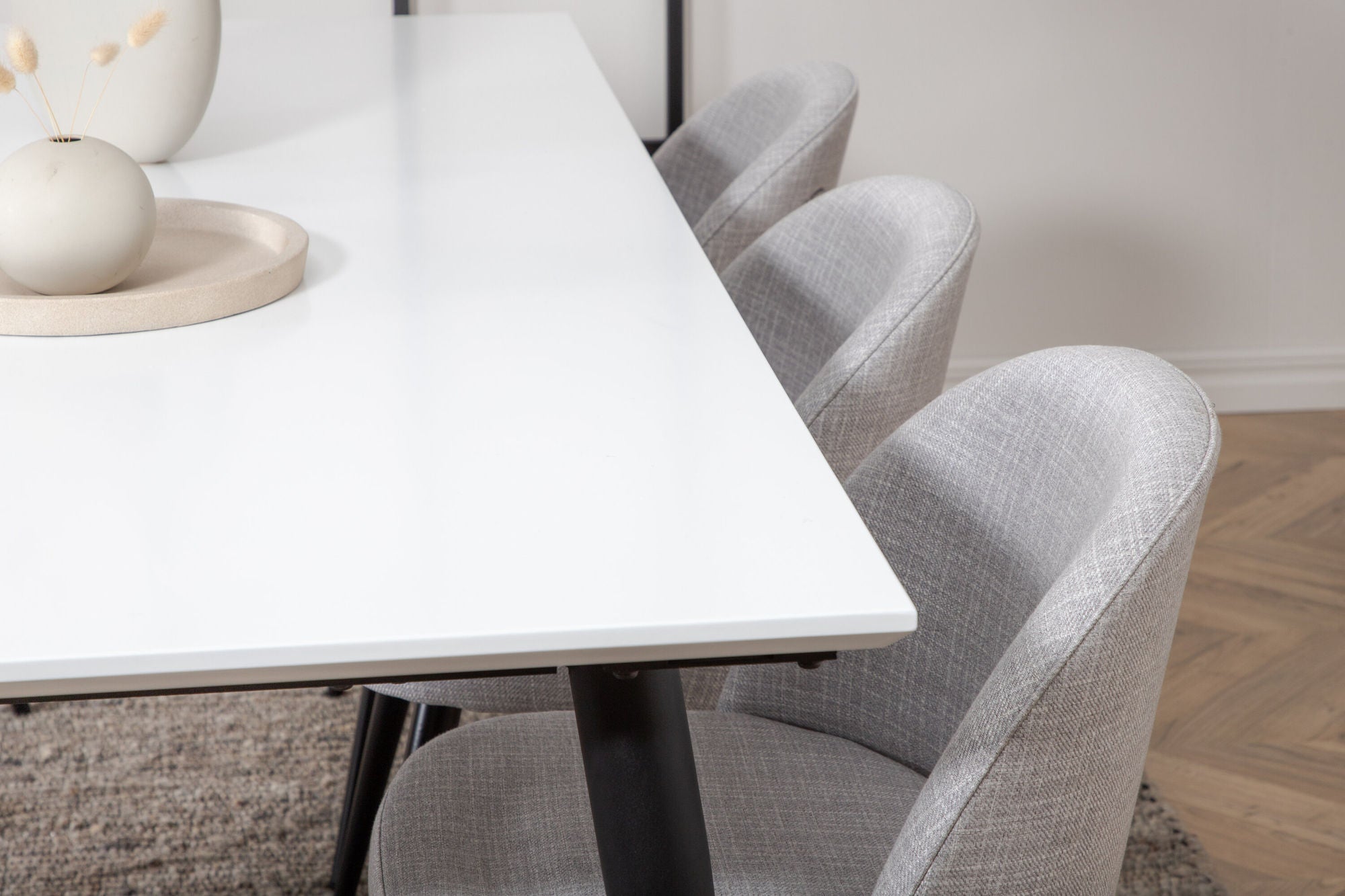 Venture Home Jimmy spisebord , Black White HPL+Velvet Dining Chiar , Black legs , Light GreyFabric_6