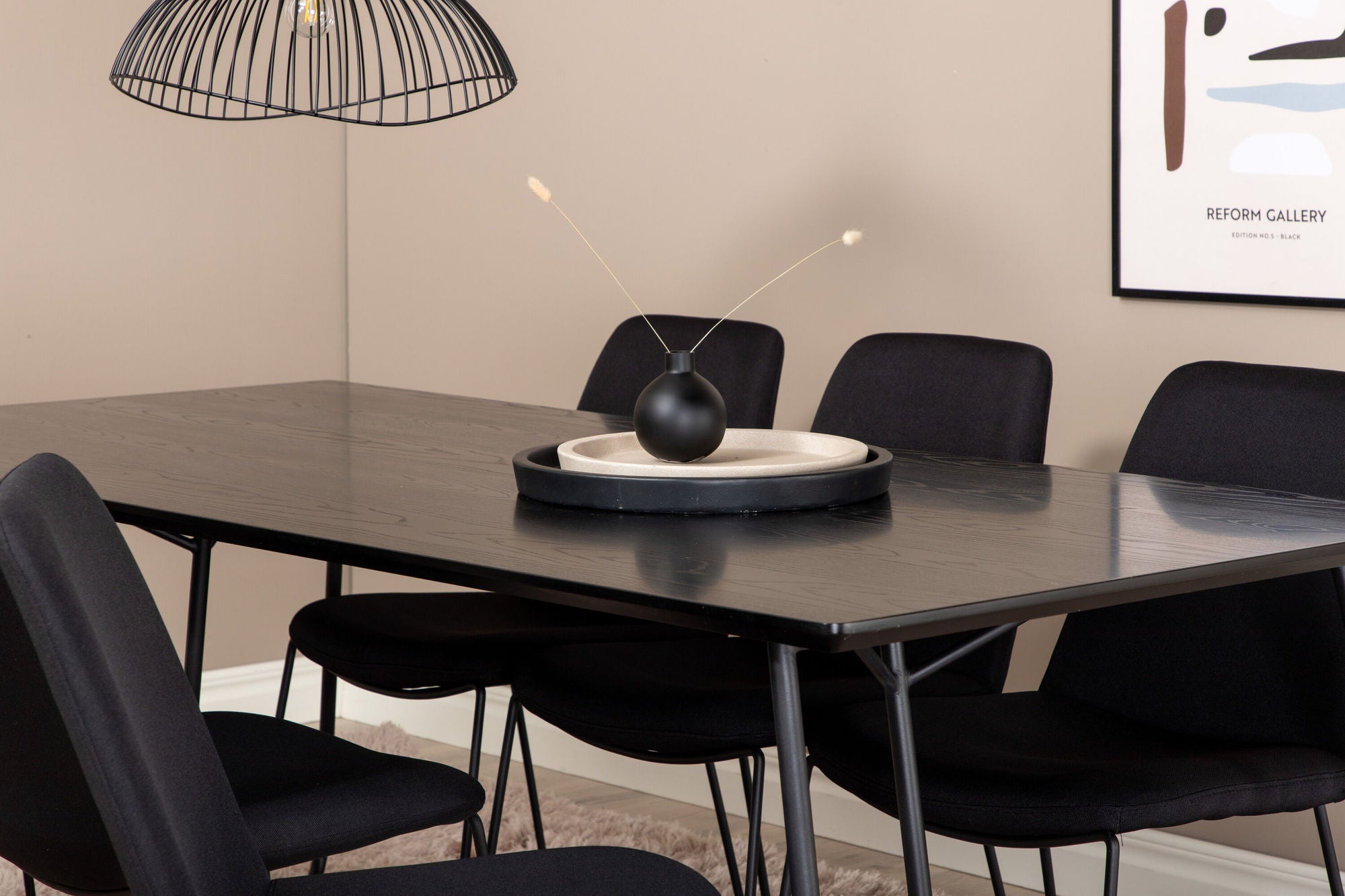 Venture Home Petra spisebord , Black Black Veneer+Muce Spisebordsstol , Black Legs , Black Fabric_6