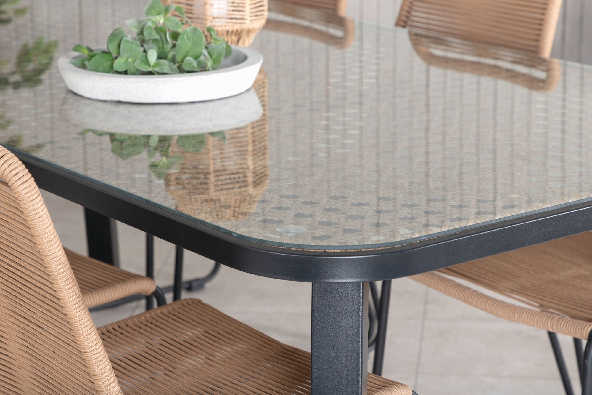 Venture Home Paola spisebord - Black Steel / Nature Wicker - 200*100+Lindos Stacking stol - Black Alu / Latte Rope_6