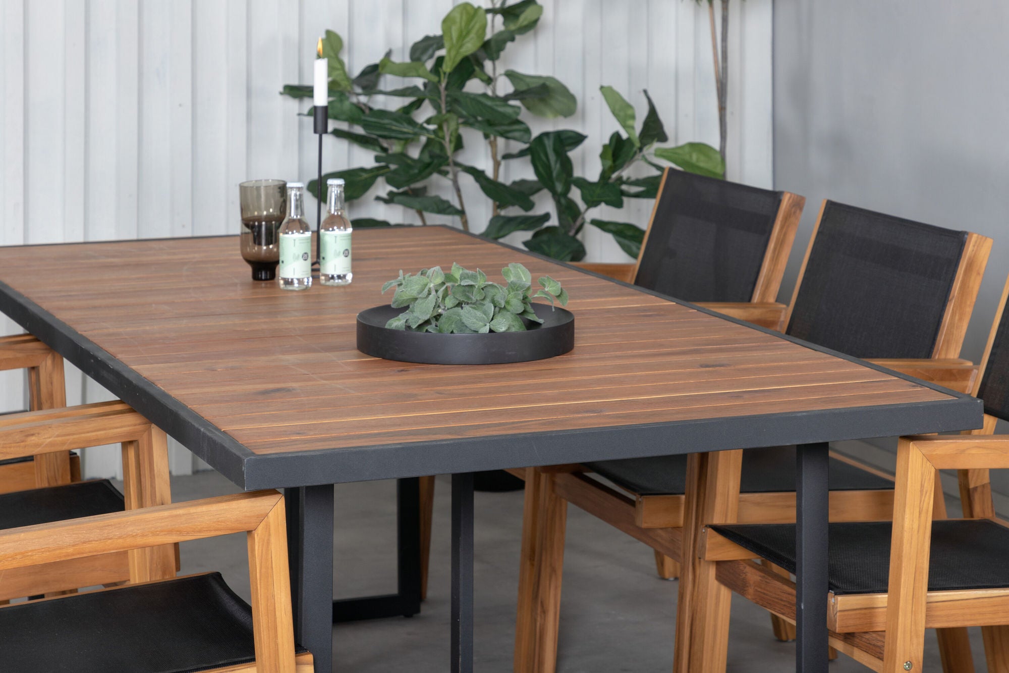 Venture Home Khung spisebord - Black Steel / Acacia (teklook) - 200*100cm+Venice Stackingchair - Teak / Black textilene_6