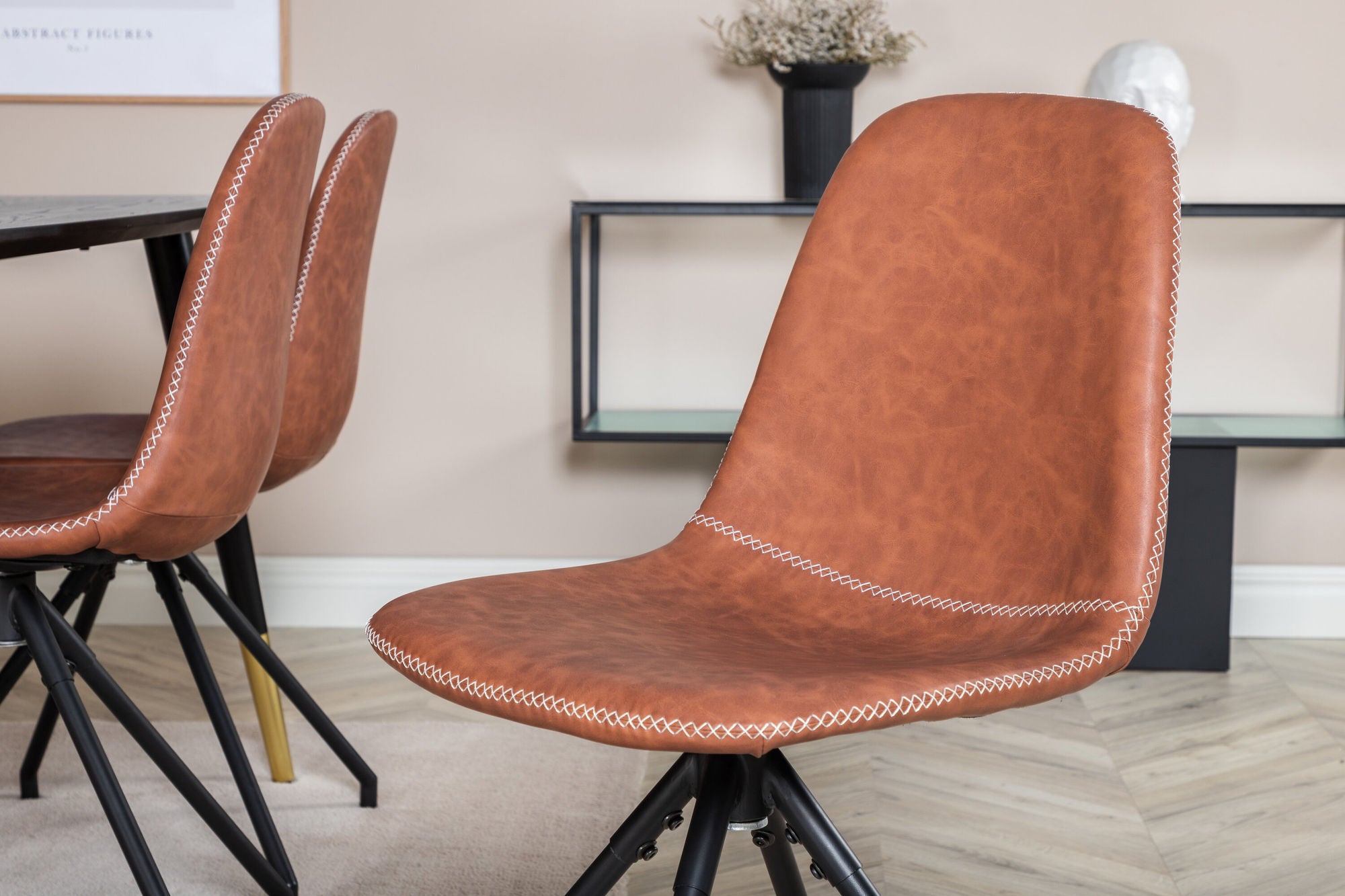 Venture Home Dipp spisebord - 180*90cm - Black / Black Brass+Polar Spisebordsstol with Spin function - black Legs - Brown PU - White Stitches_6