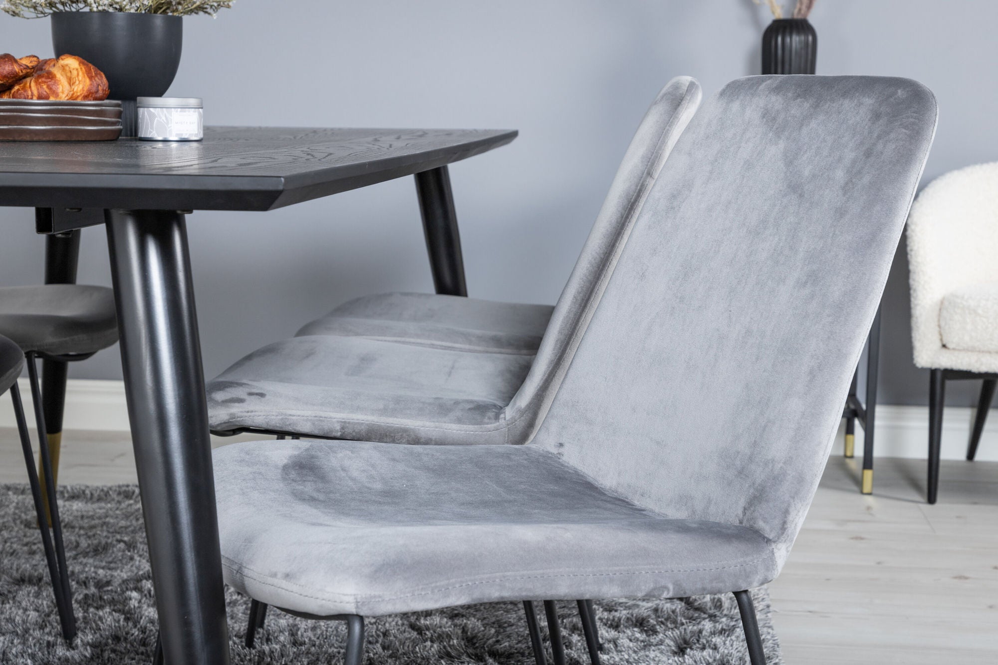 Venture Home Dipp spisebord - 180*90cm - Black / Black Brass+Muce Spisebordsstol - Black Legs - Grey Velvet_6