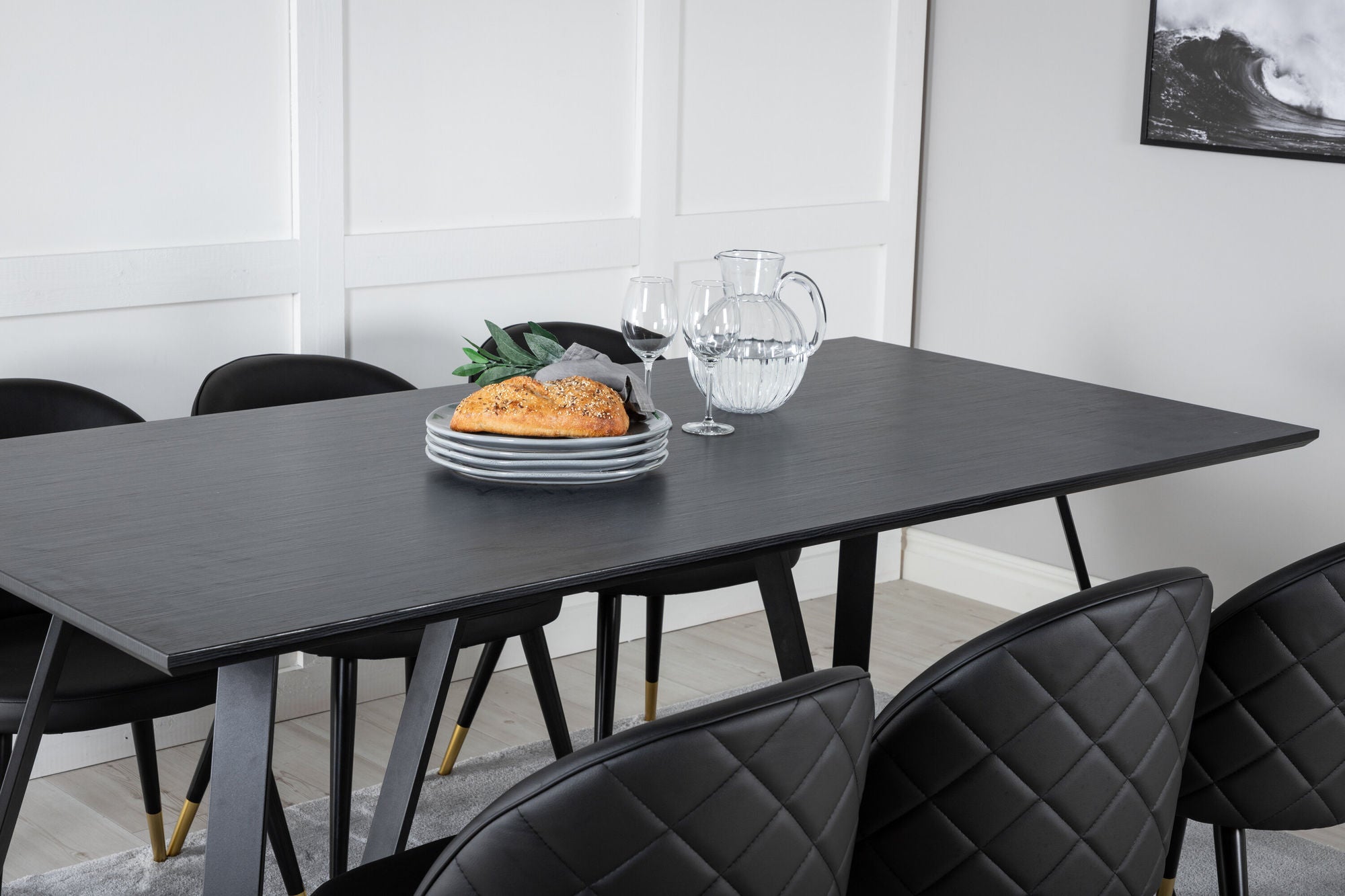 Venture Home Marina spisebord - Black top / Black Legs +Velvet Spisebordsstol w. Stiches - PU - Black / Black_6
