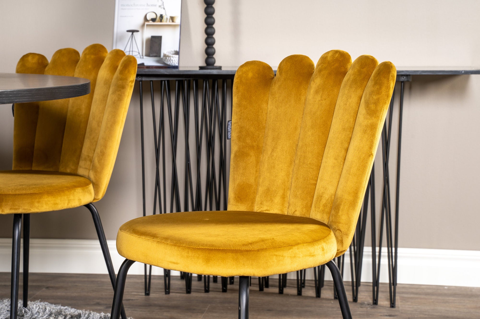 Venture Home Copenhagen - spisebord round - Black / Black+Limhamn Light - stol - Gold Velvet_6