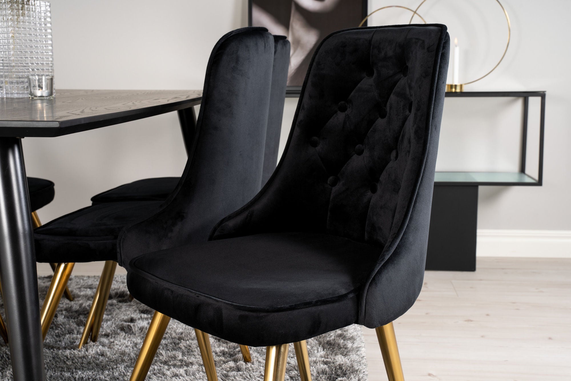 Venture Home Dipp spisebord - 180*90cm - Black Veneer / black legs w brass dipp - Velvet Deluxe stol - Black/Matt Brass Leg 6