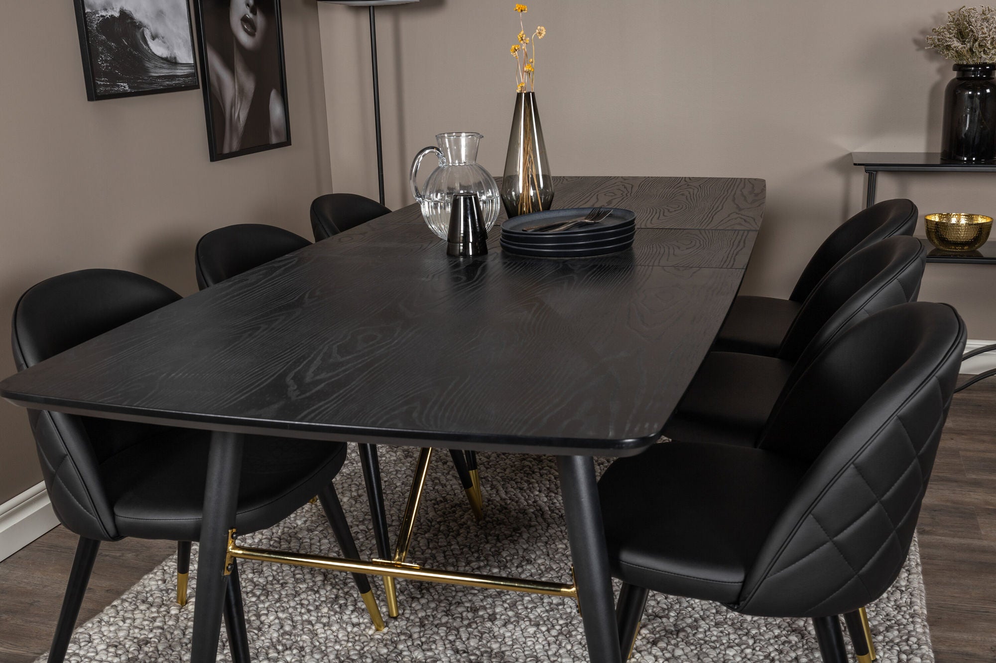Venture Home Gold Extention bord - 180/220*85*H76 Black Veneer - Black legs - Brass details+Velvet Spisebordsstol w. Stiches - PU - Black / Black_6