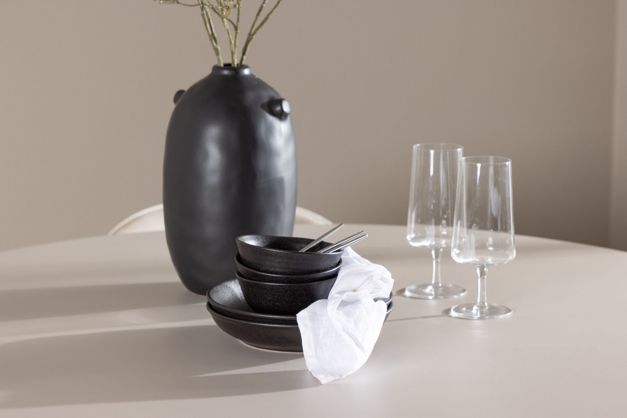 Venture Home Olivia spisebord with Velvet Spisebordsstol