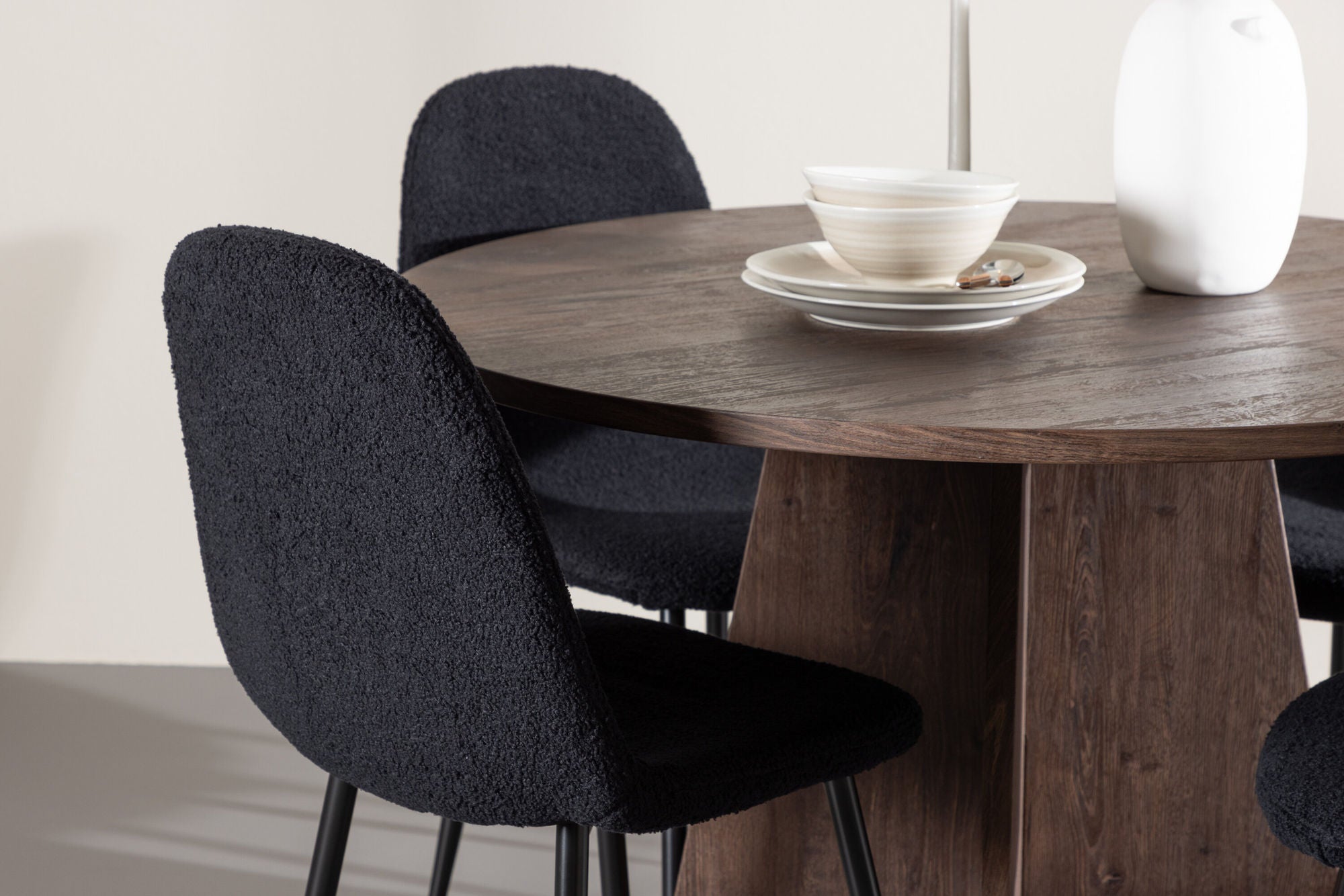Venture Home Bootcut spisebord with Polar Spisebordsstol