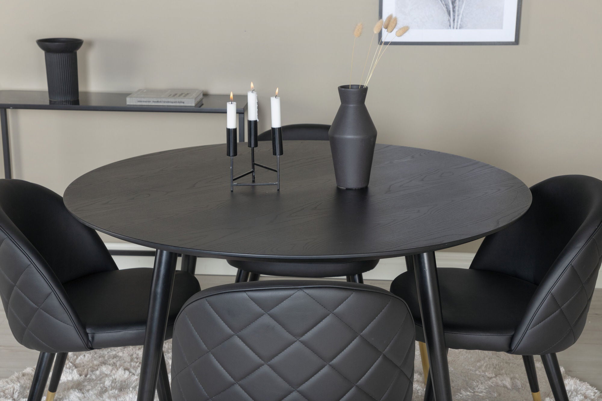 Venture Home Dipp spisebord - 115cm - Black Veneer / black legs w brass dipp Velvet dining
