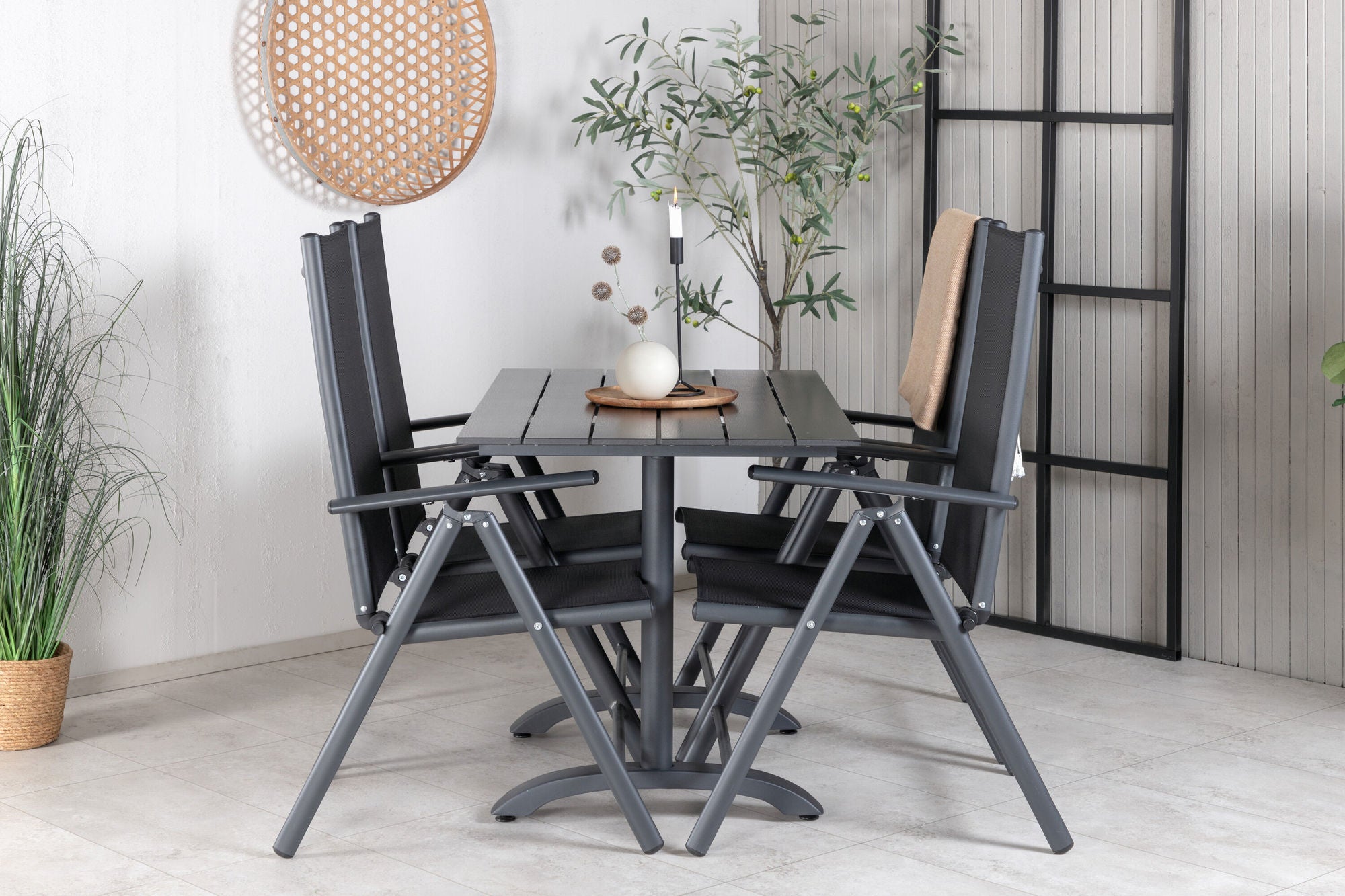 Venture Home Denver Café bord 120*70 - Black Alu / Black Aintwood+Break 5:pos stol - Black alu / Black Textilene_4
