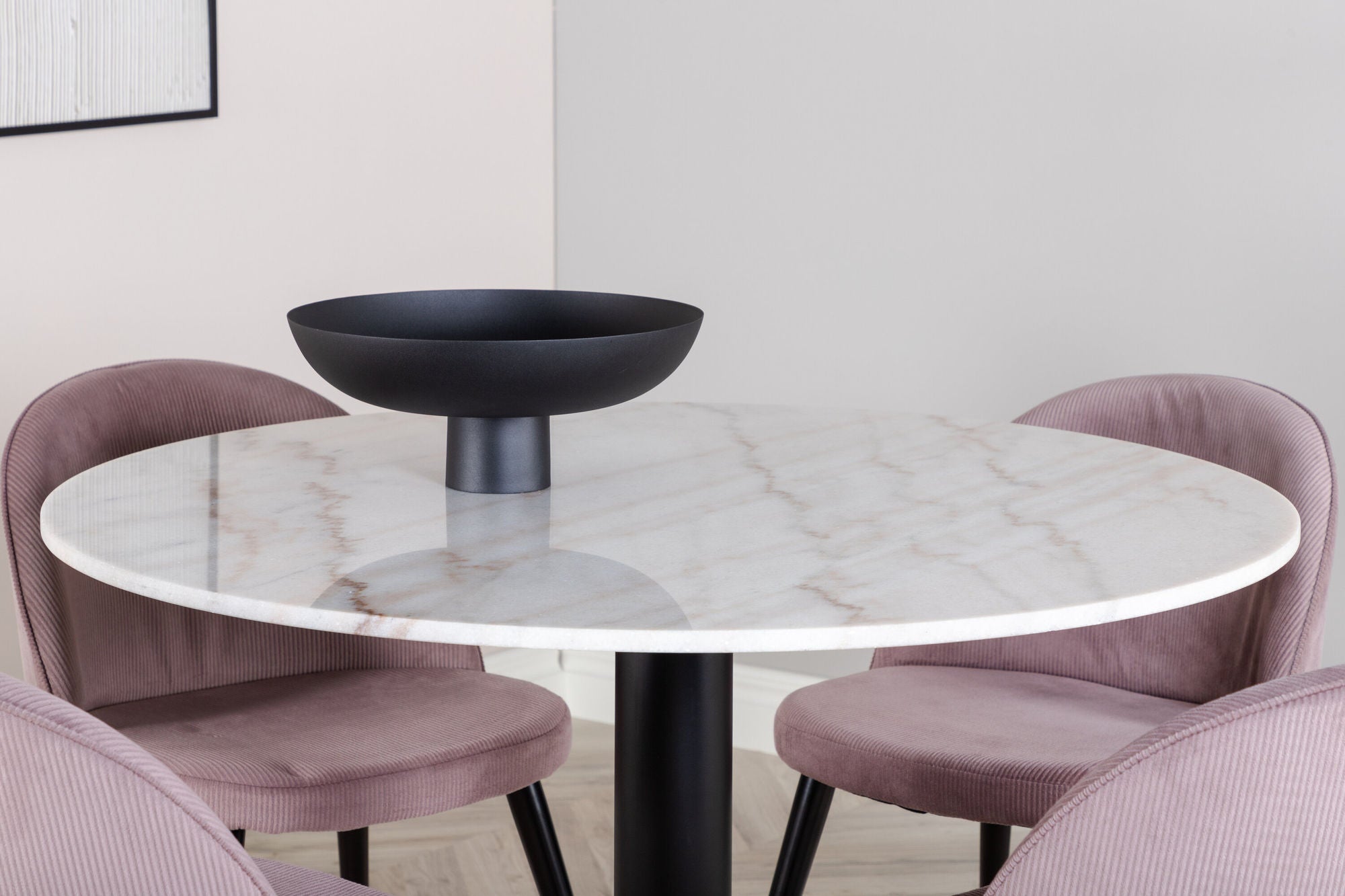 Venture Home Estelle runt Matbord - Svart / Vit marmor - ø106*H75+Velvet matstol - Manchester