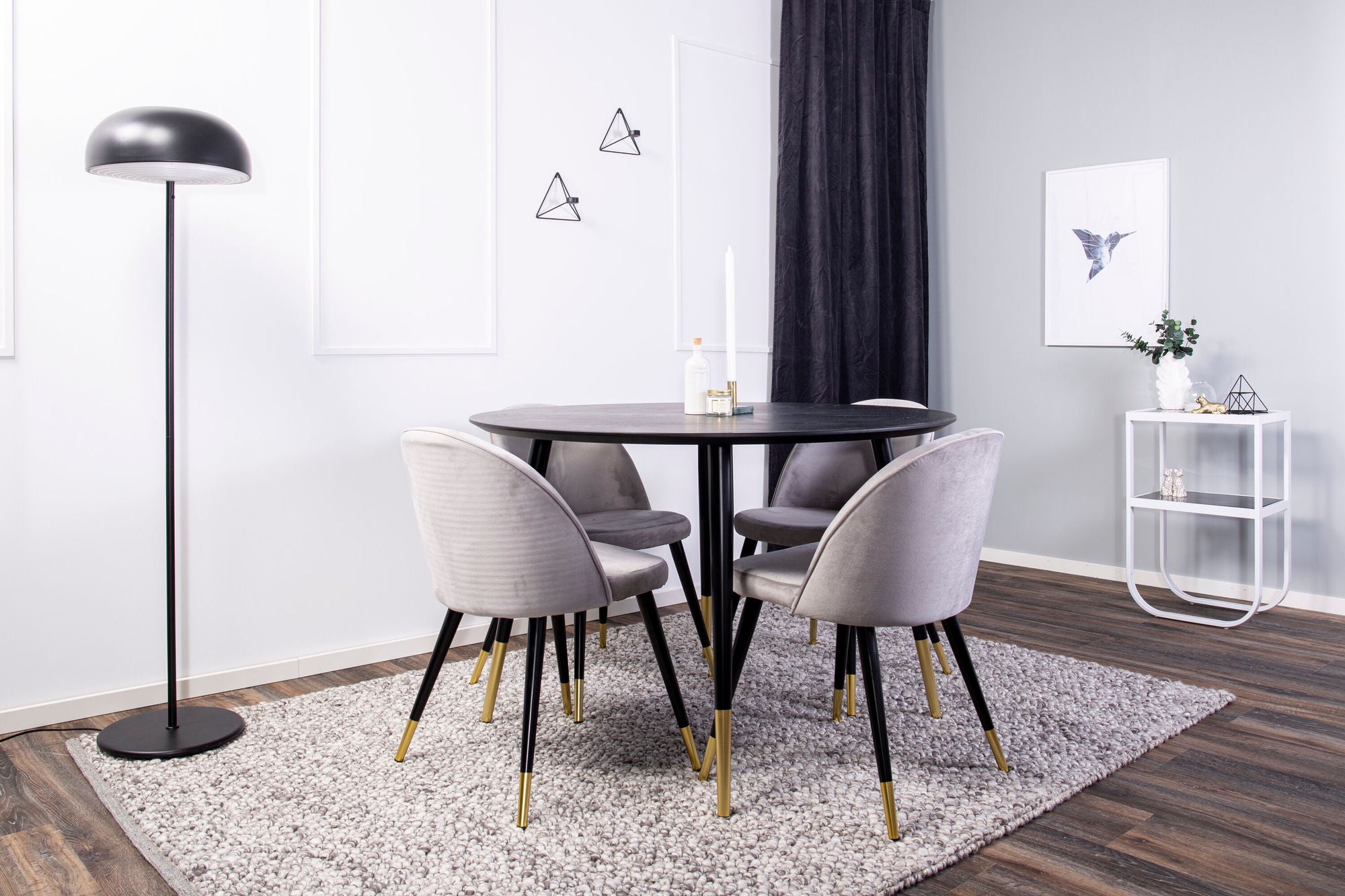 Venture Home Dipp spisebord - 115cm - Black Veneer / black legs w brass dipp +Velvet Matst
