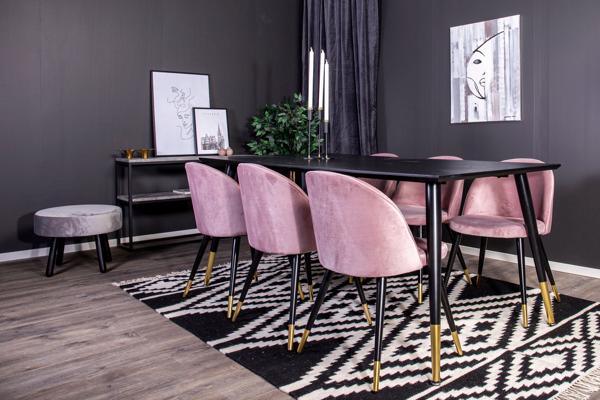 Venture Home Dipp spisebord - 180*90cm - Black Veneer / black legs w brass dipp - Velvet Spisebordsstol Brass - Pink / Black 6