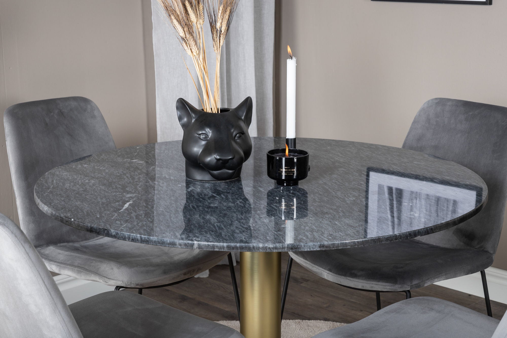 Venture Home Estelle rund spisebord ø106 H75 - Black / Brass+Muce Spisebordsstol - Black Legs - Grey Velvet_4