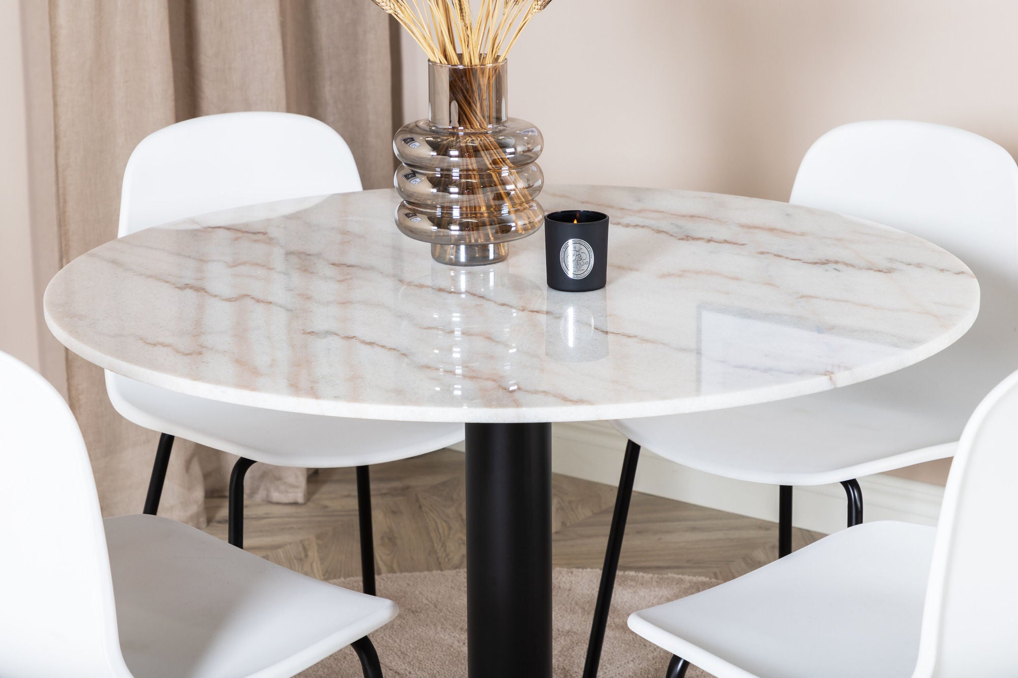 Venture Home Estelle rund spisebord ø106 H75 - White / Black+Arctic Spisebordsstol - Black Legs - White Plastic_4