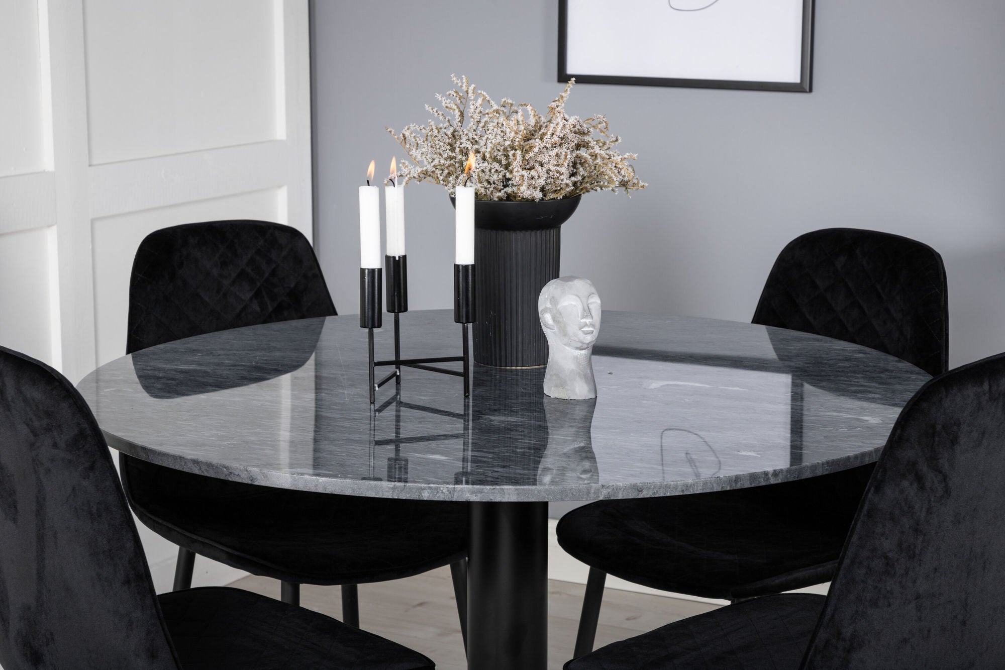 Venture Home Estelle rund spisebord ø106 H75 - Black / Black+Polar Diamond Spisebordsstol - Black Legs - Black Velvet_4