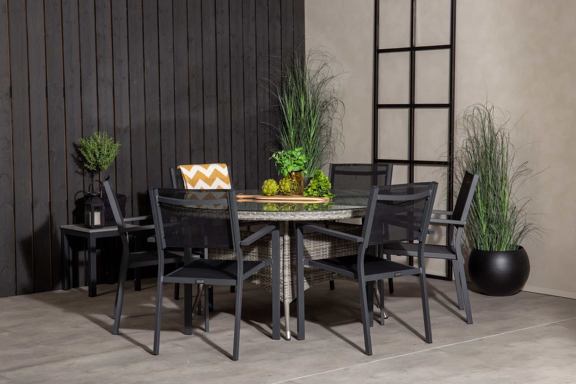 Venture Home Volta bord ø 150 - Grey/Glass - Copacabana Stacking stol - Black/Black 6