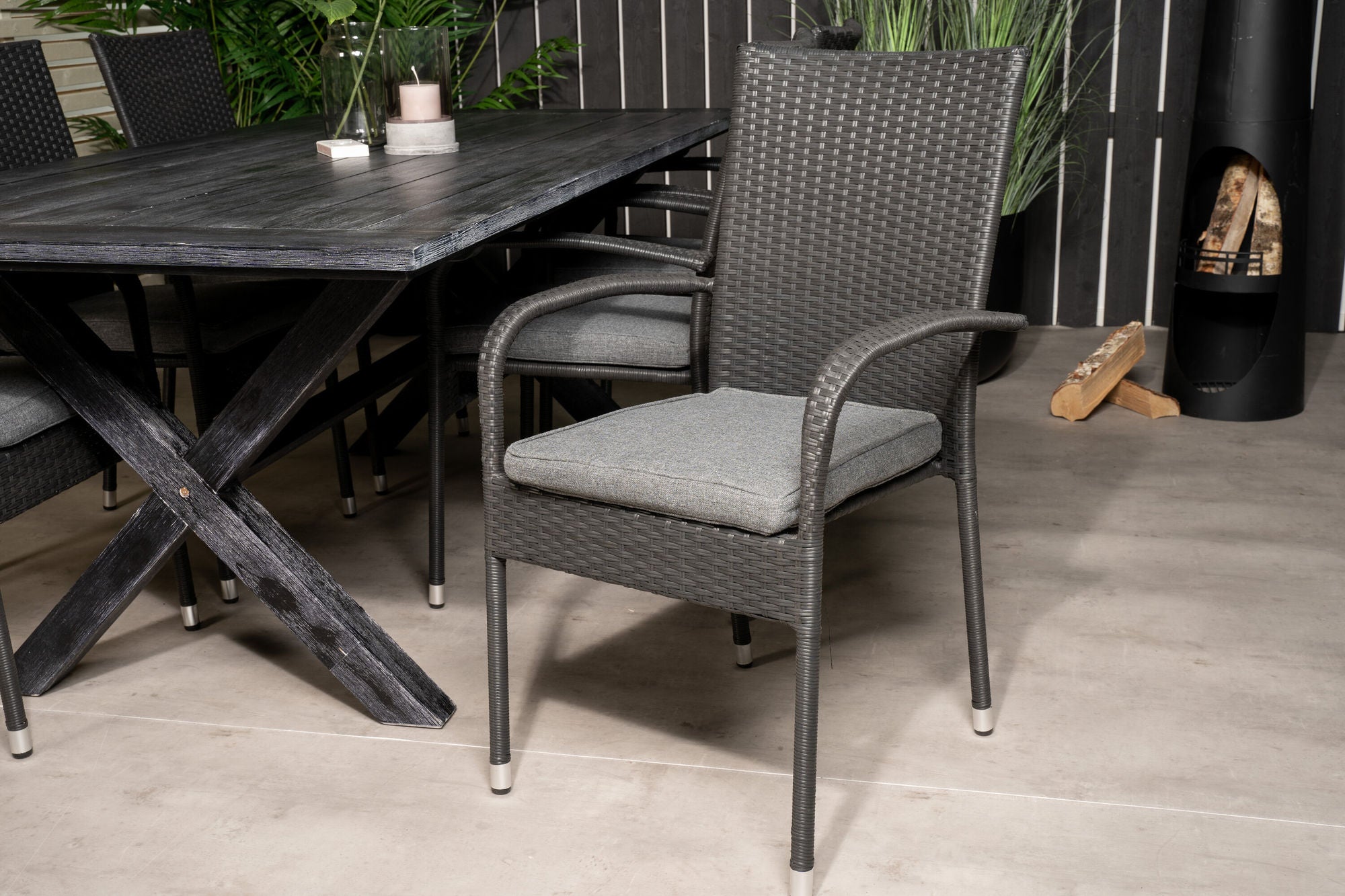 Venture Home Rives spisebord 200*100cm - Black Acacia+Anna Arm stol (stackable) - Black_6