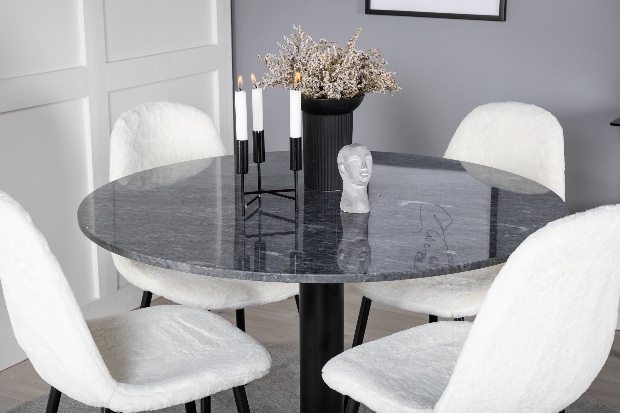 Venture Home Estelle rund spisebord ø106 H75 - Black / Black+Polar Fluff Spisebordsstol - Black Legs - White Teddy _4