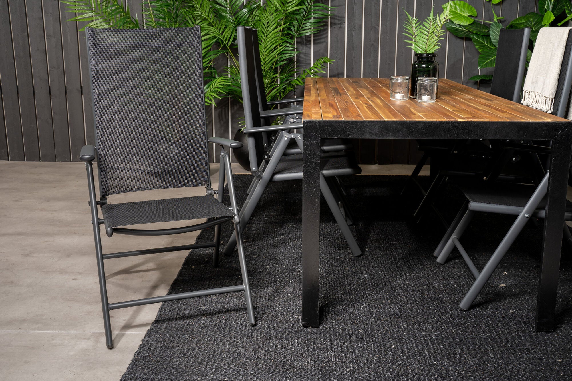 Venture Home Bois spisebord 200*100cm - Black Legs / Acacia +Break 5:pos stol - Black a
