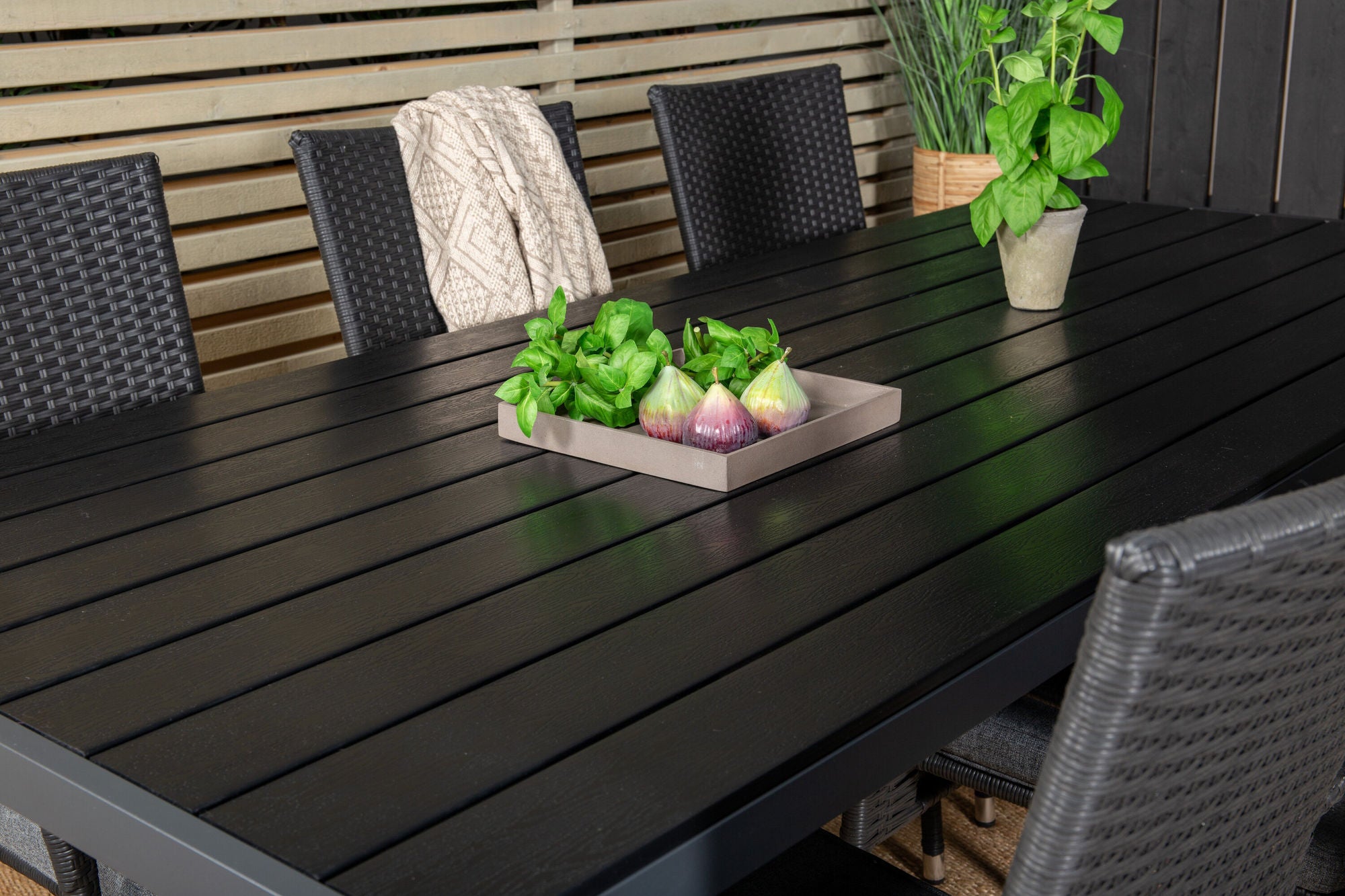 Venture Home Break spisebord - 205*90 - Black Alu / Black Aintwood+Anna Arm stol (stackab