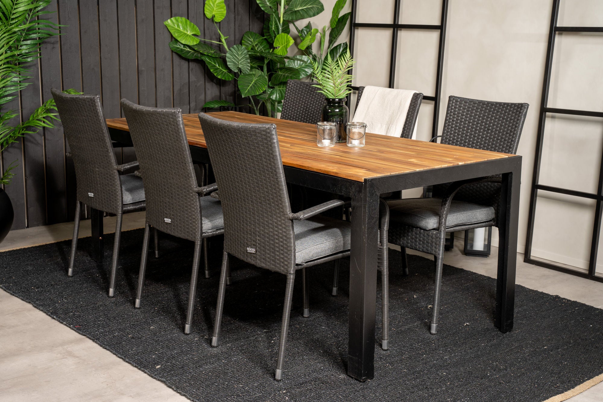 Venture Home Bois spisebord 200*100cm - Black Legs / Acacia +Anna Arm stol (stackable) -