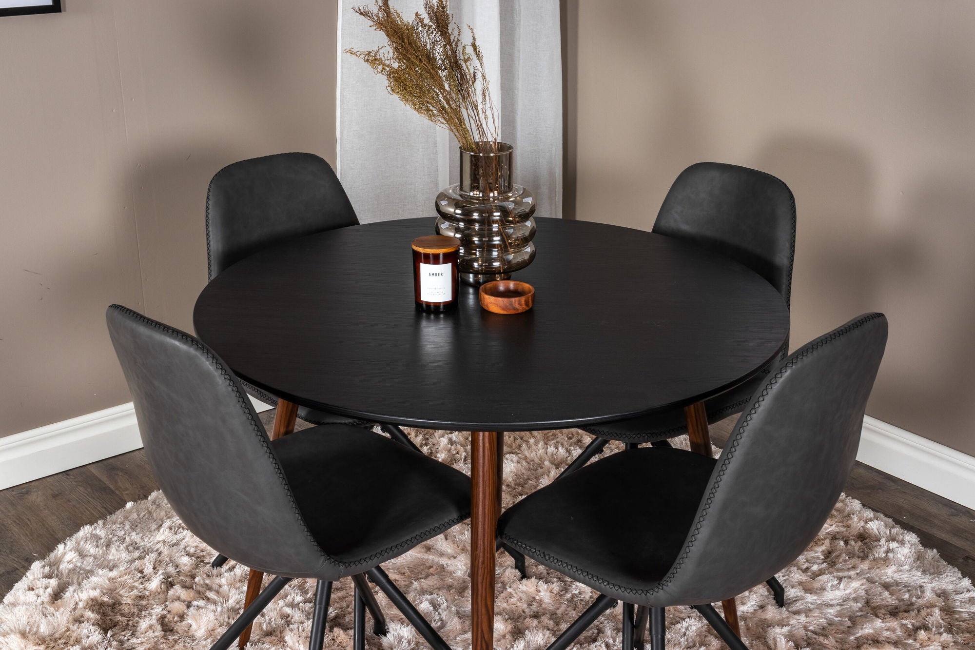 Venture Home Plaza rund bord 100 cm - Black Top - Walnut legs+Polar Spisebordsstol with Spin function - black Legs - Black PU - Black Stitches_4
