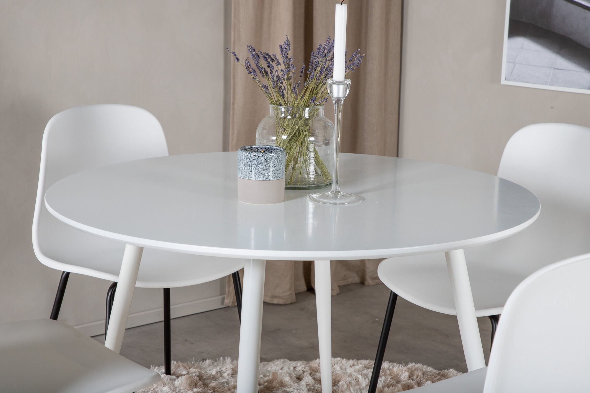 Venture Home Plaza rund bord 100 cm - White top / White Legs+Arctic Spisebordsstol - Black Legs - White Plastic_4