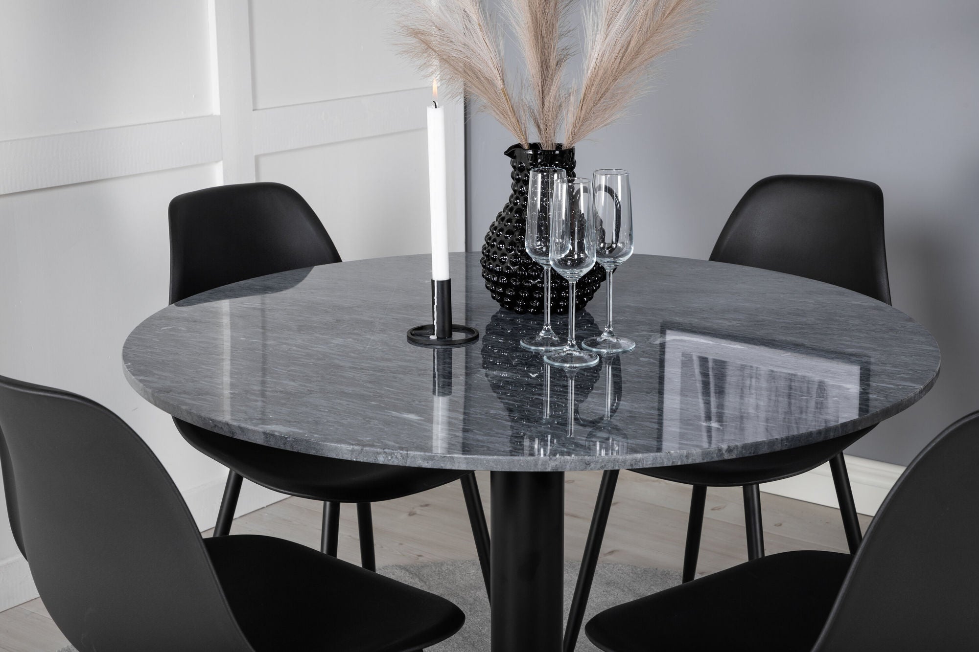 Venture Home Estelle rund spisebord ø106 H75 - Black / Black+Polar Plastic Spisebordsstol - Black Legs / Black Plastic_4