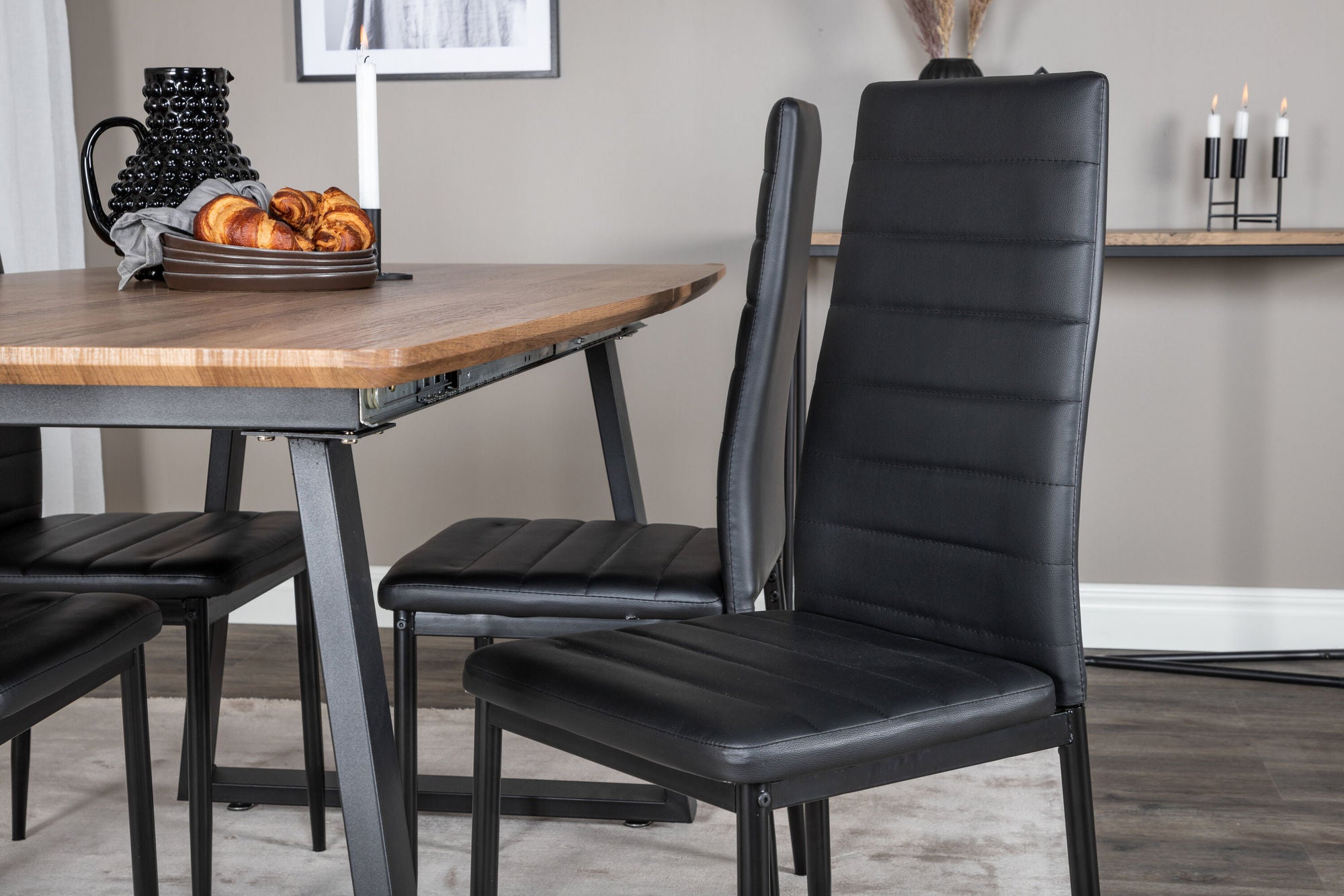 Venture Home Inca spisebord - 160/200*85*H75 - Oak / Black+Slim High Back Spisebordsstol - Black Legs - Black PU_4