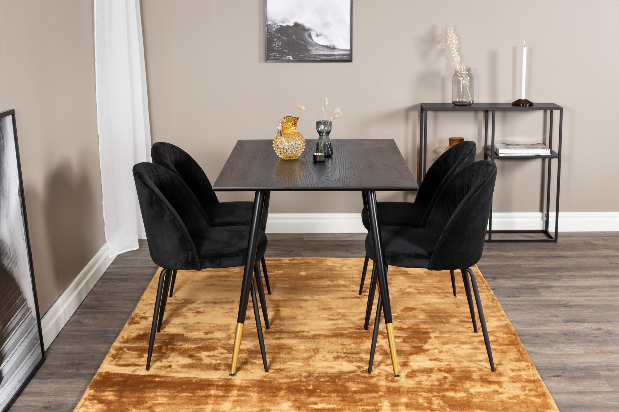 Venture Home Dipp spisebord - 120 cm - Black Veneer - Black Legs w. Brass dipp+Wrinkles Spisebordsstol - Black Legs - Black Velvet_4