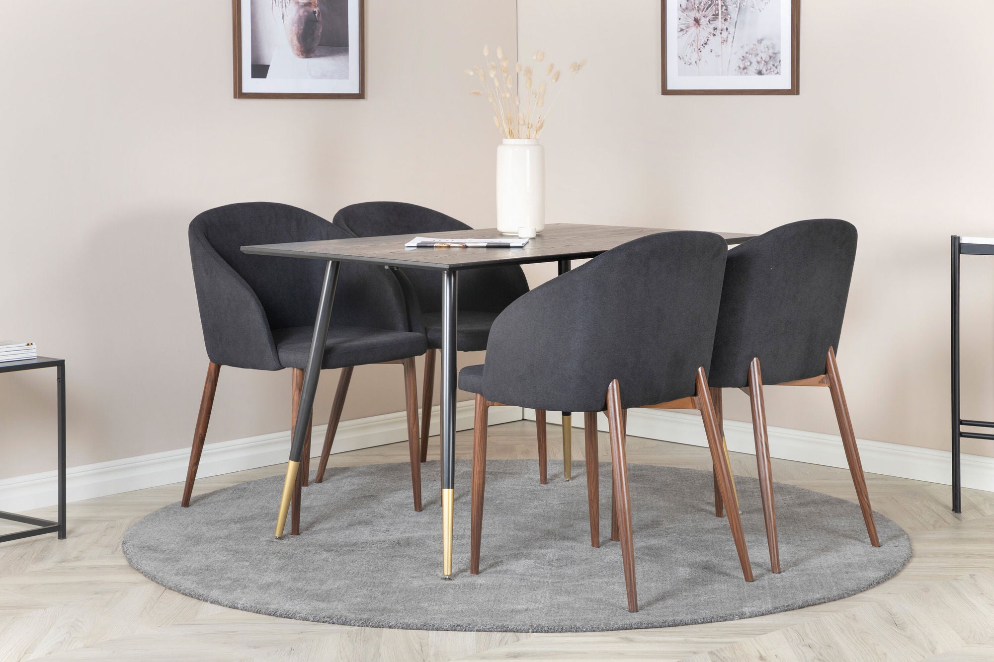 Venture Home Dipp spisebord - 120 cm - Black Veneer - Black Legs w. Brass dipp+Arch Spisebordsstol - Walnut Legs - Black Fabric_4