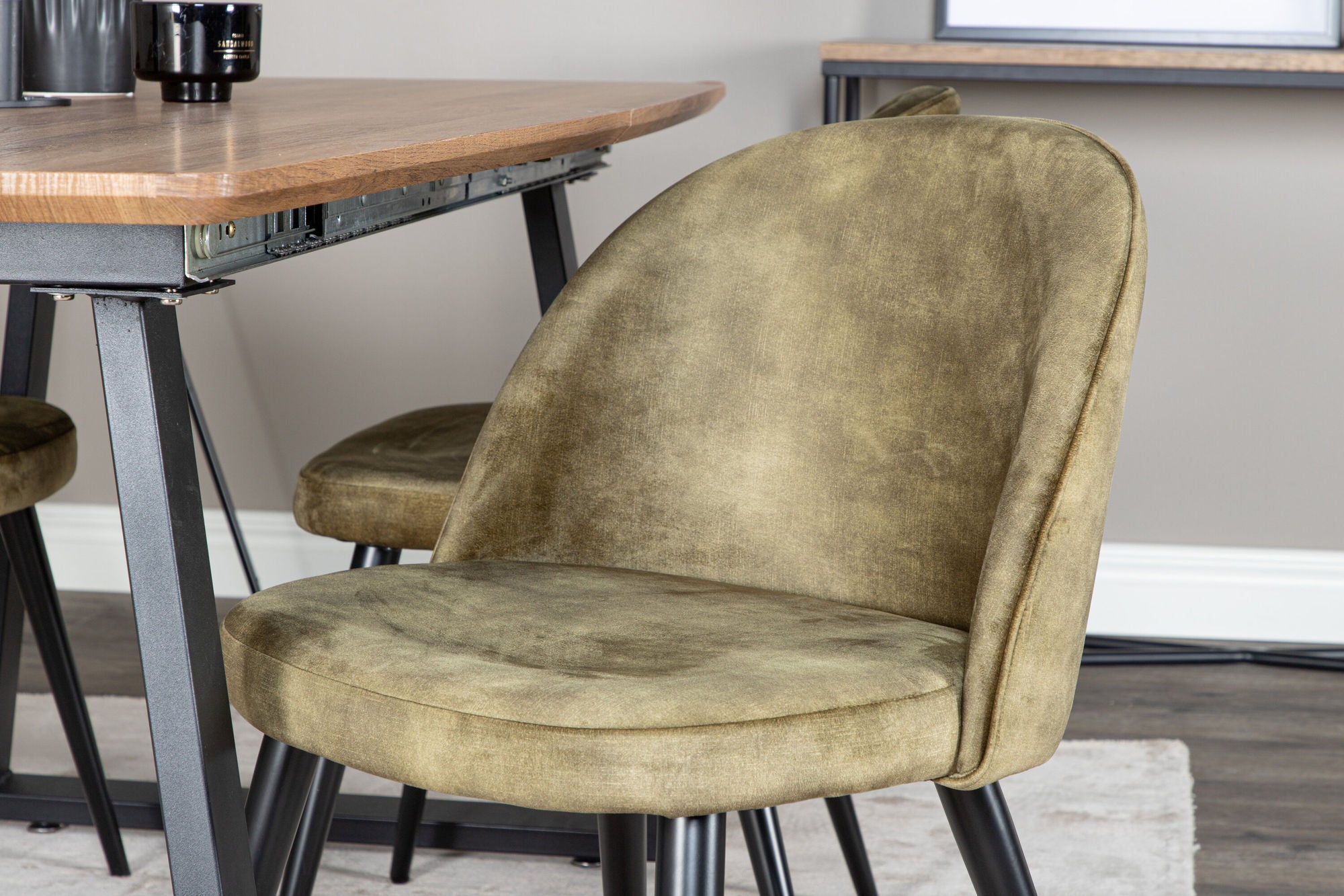 Venture Home Inca spisebord - 160/200*85*H75 - Oak / Black+Velvet Dining Chiar - Black legs - Dusty Green Velvet_4