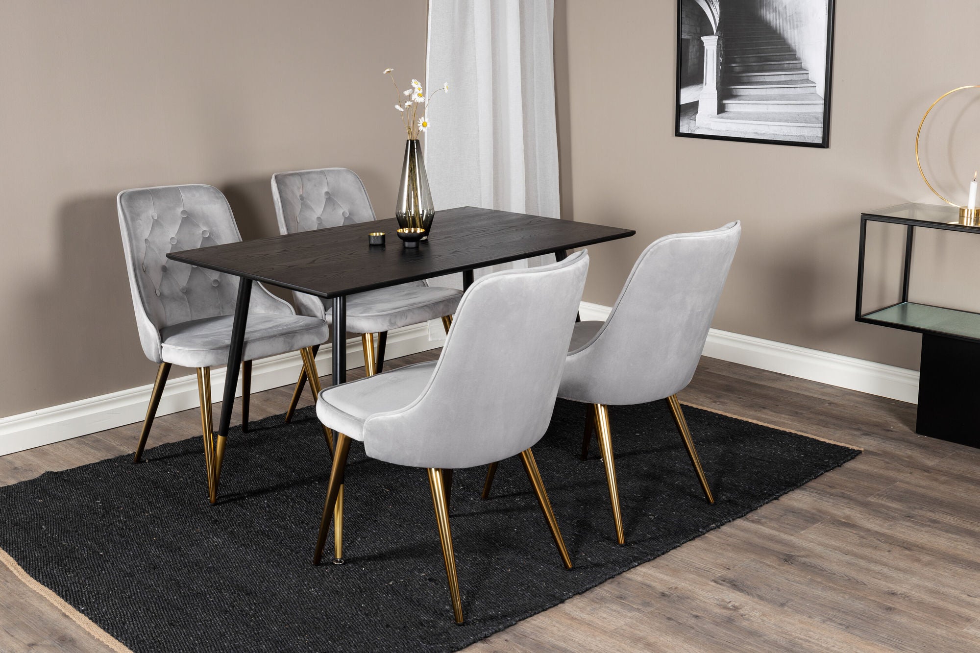 Venture Home Dipp spisebord - 120 cm - Black Veneer - Black Legs w. Brass dipp+Velvet Deluxe Spisebordsstol - Light Grey / Brass_4